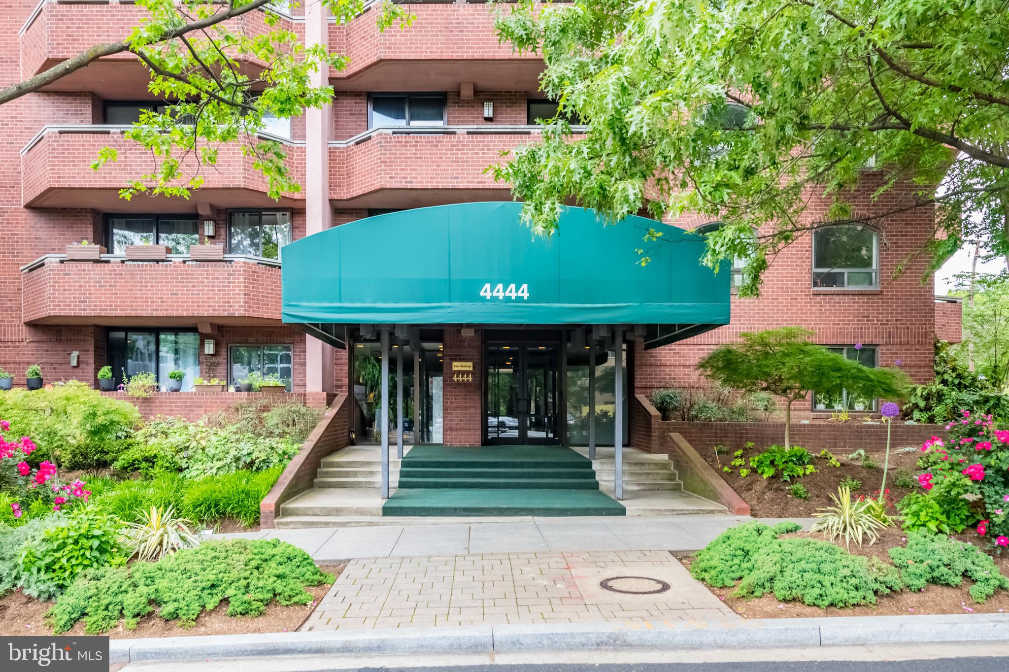NORTH CLEVELAND PARK - Residential Lease