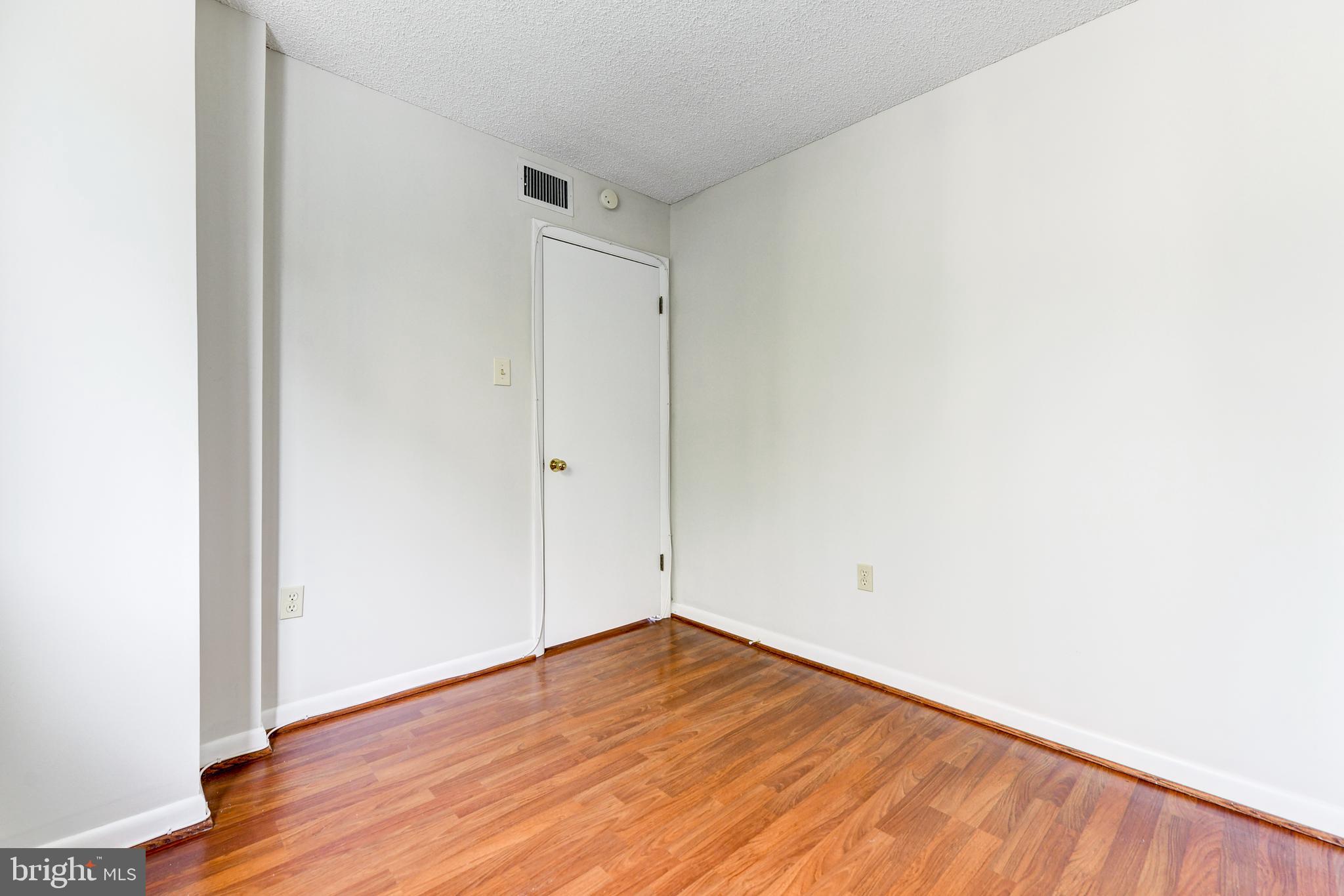 NORTH CLEVELAND PARK - Residential Lease