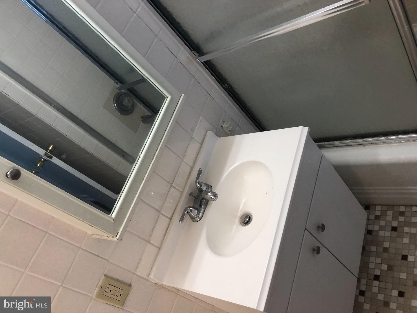 RADNOR HOUSE - Residential Lease