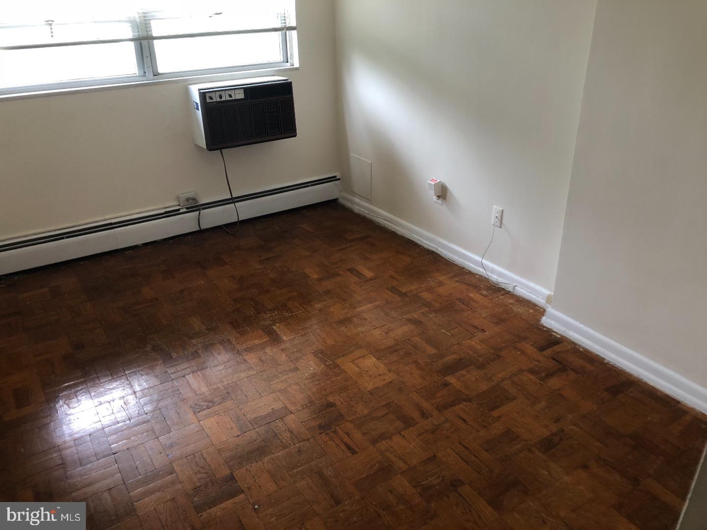 RADNOR HOUSE - Residential Lease