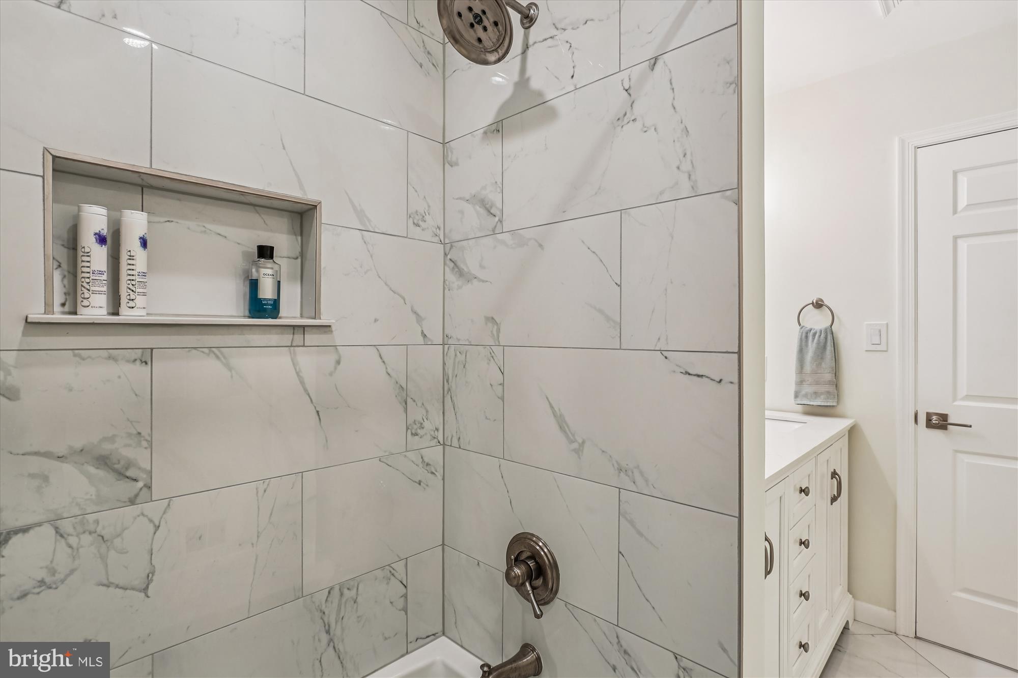 CHURCHILL TOWN SECTOR - Residential