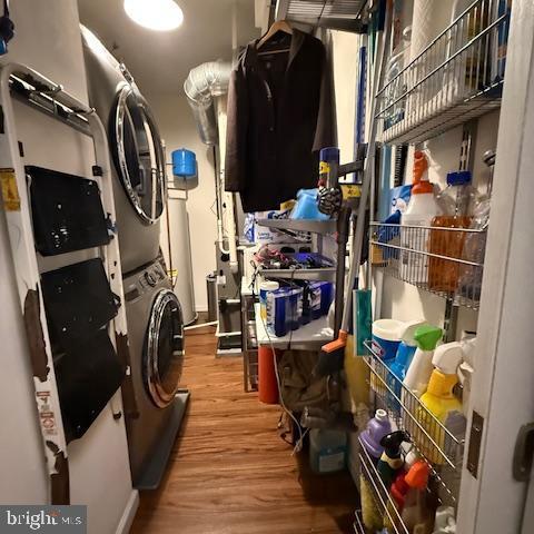 MCHENRY POINTE - Residential