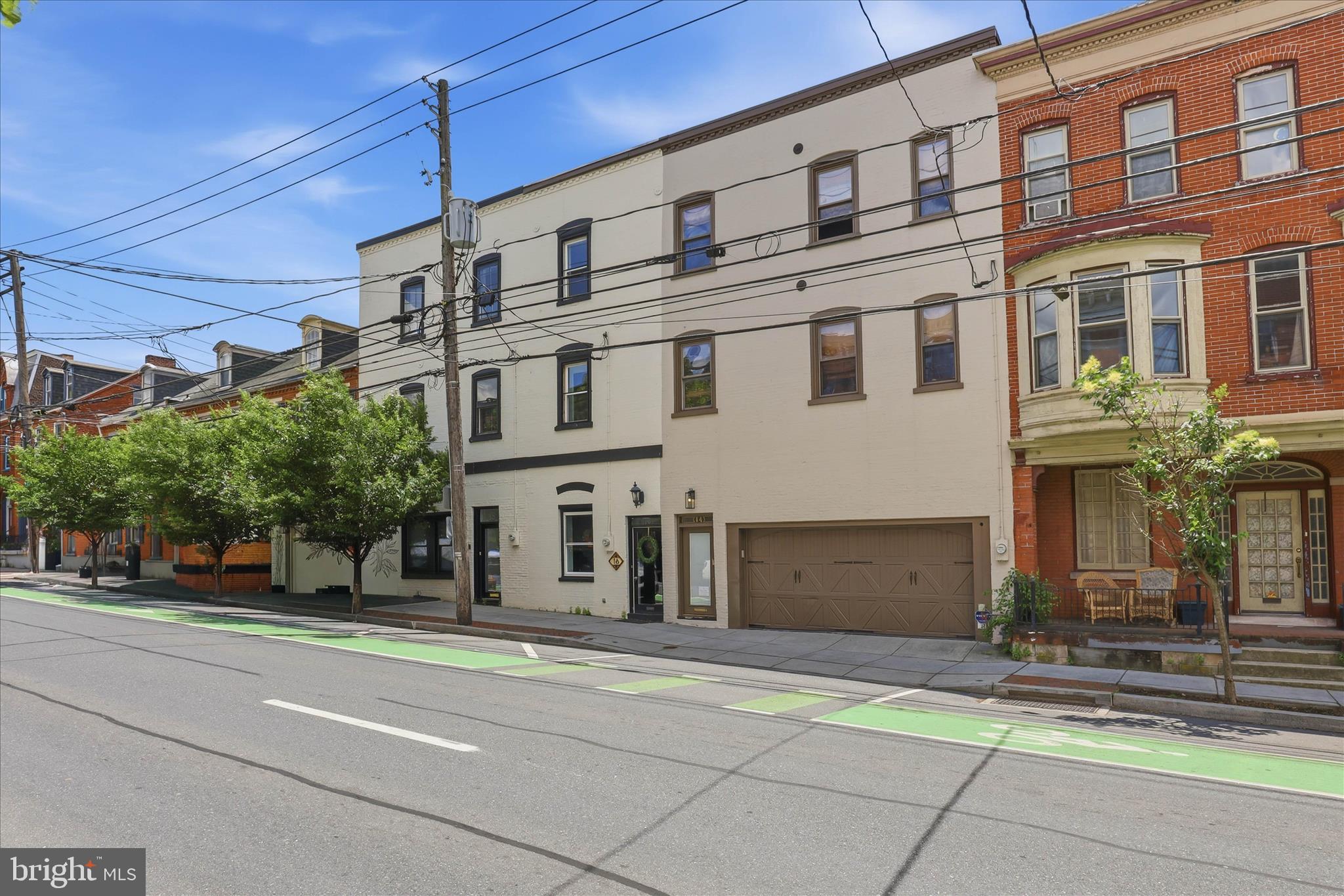 16 E WALNUT STREET