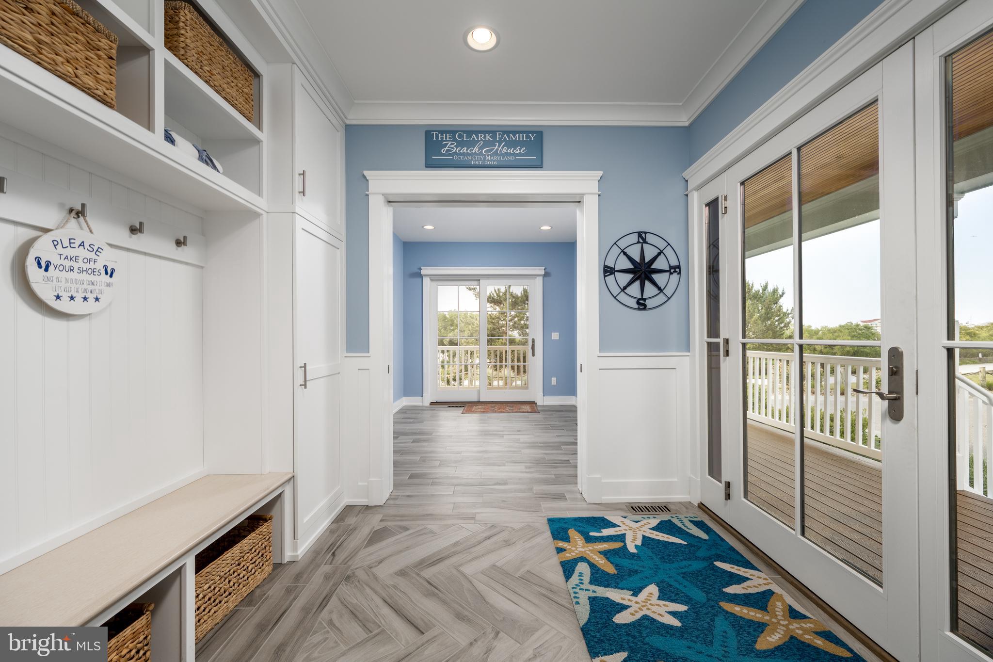 SUNSET ISLAND - Residential