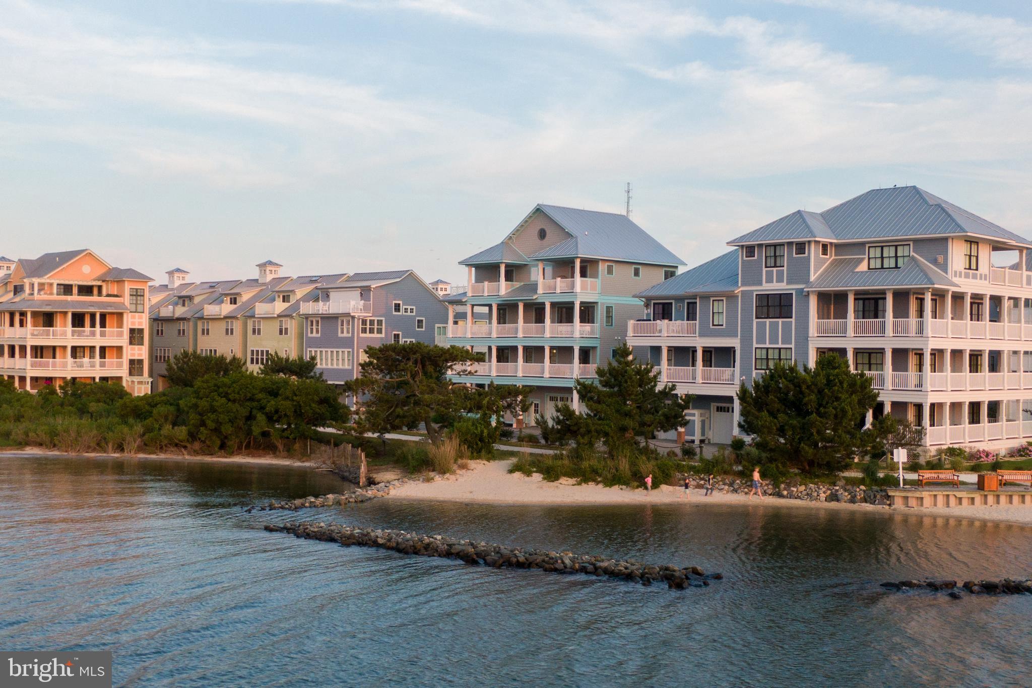 SUNSET ISLAND - Residential