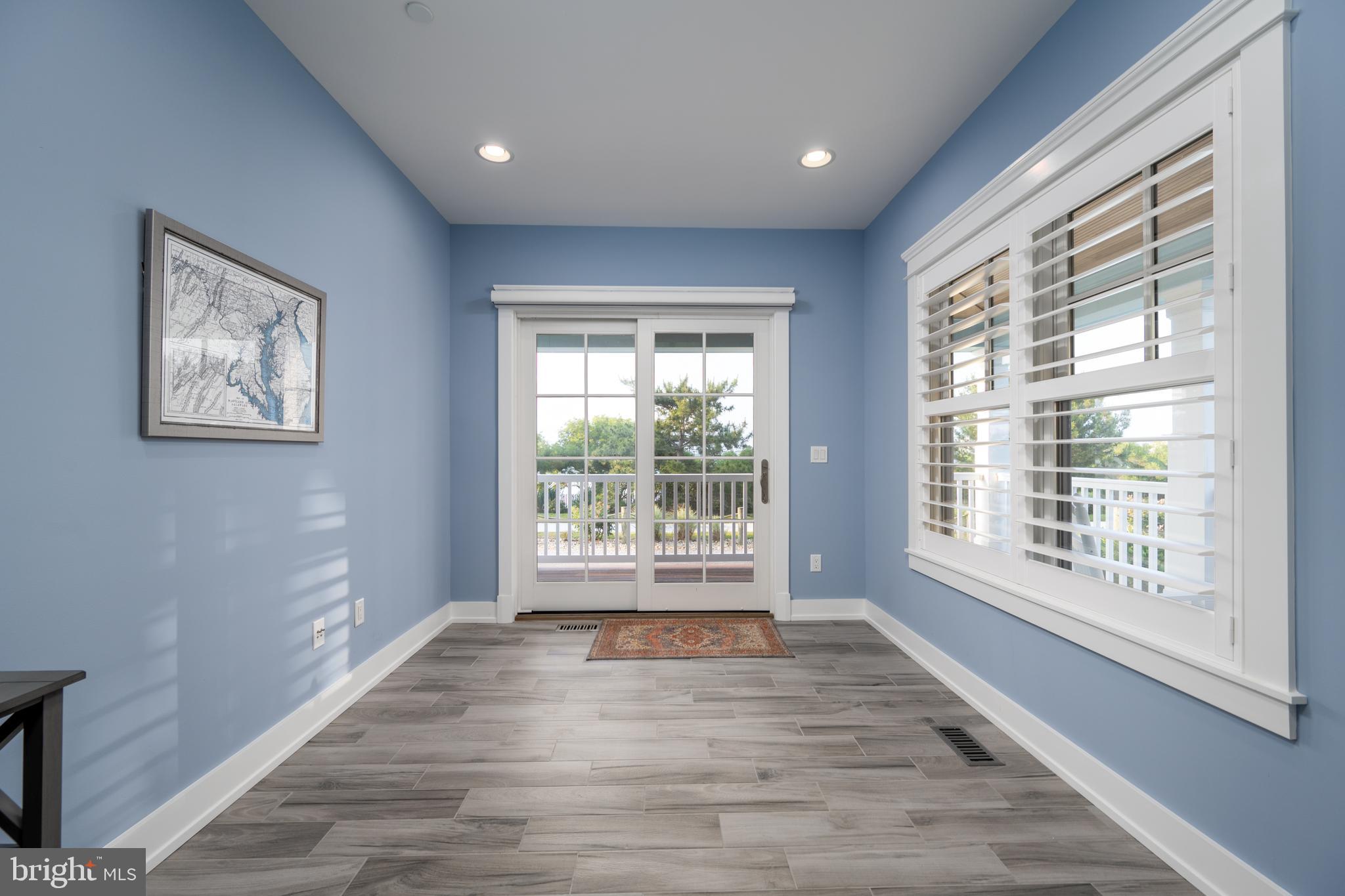 SUNSET ISLAND - Residential