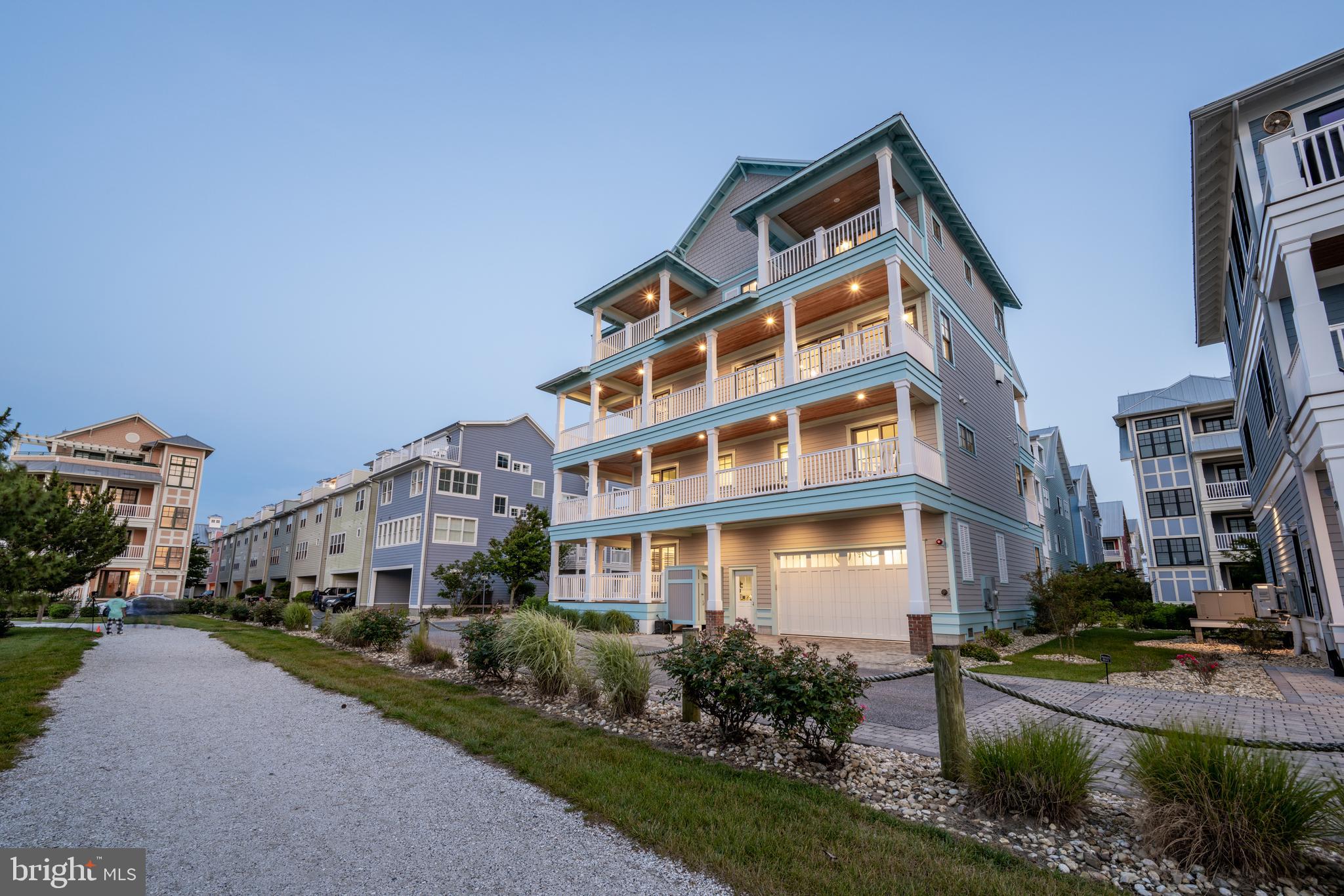 SUNSET ISLAND - Residential