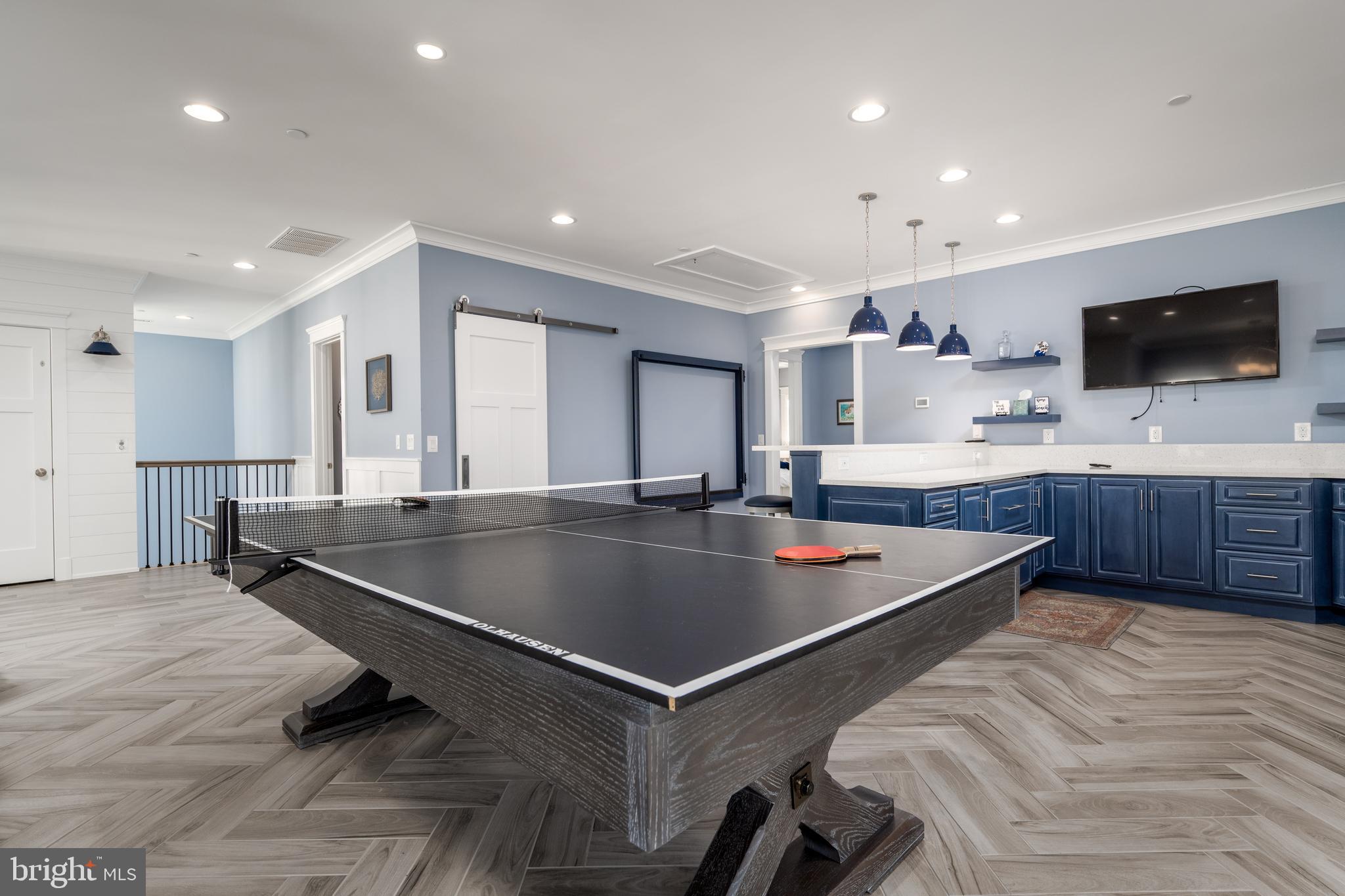 SUNSET ISLAND - Residential