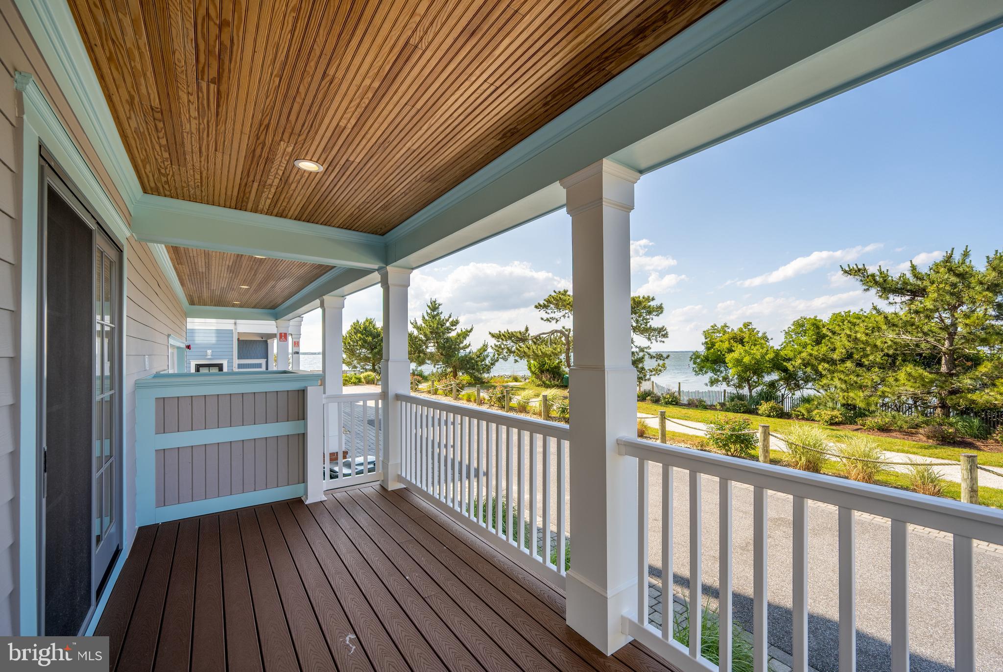 SUNSET ISLAND - Residential