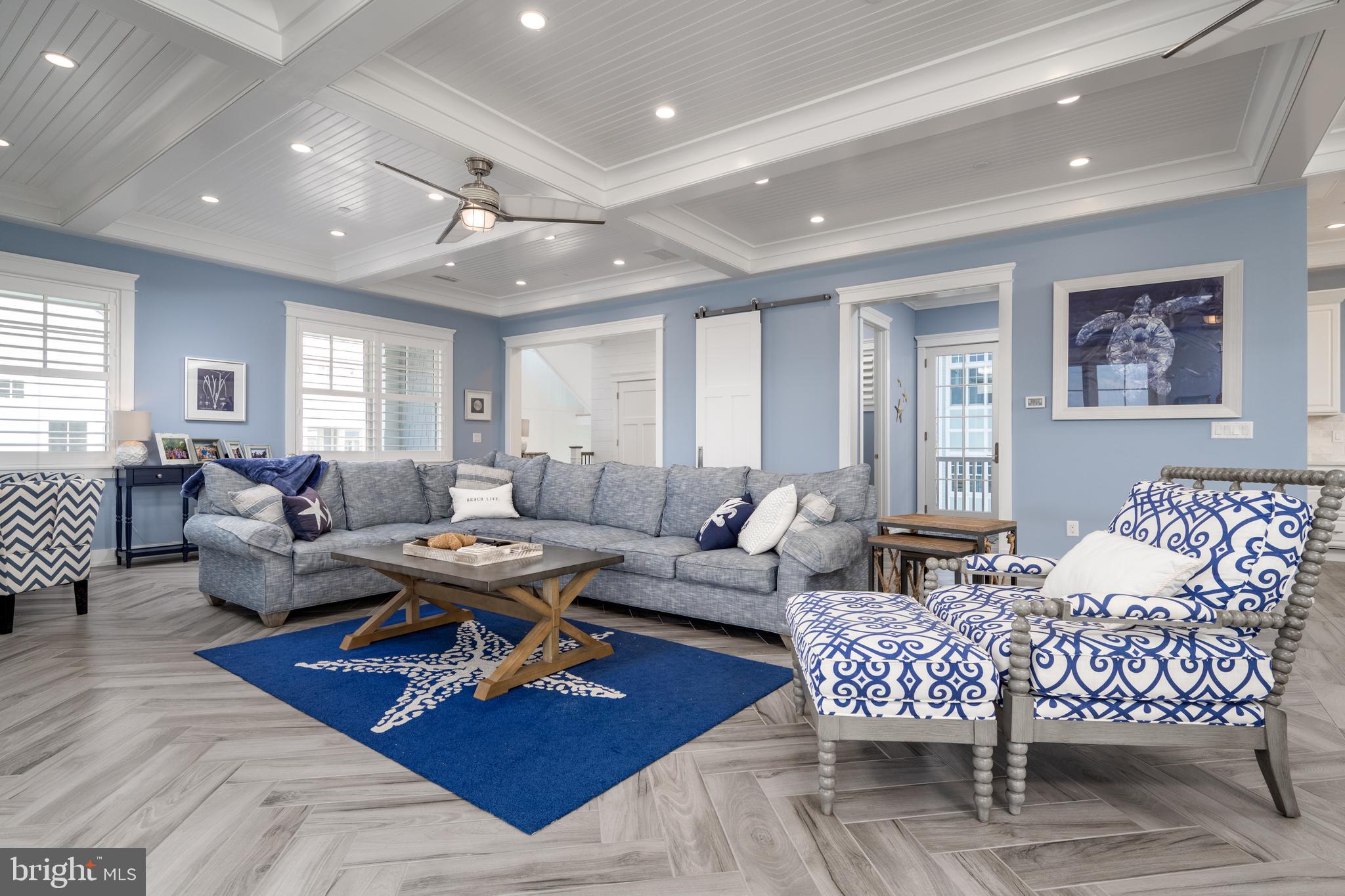 SUNSET ISLAND - Residential