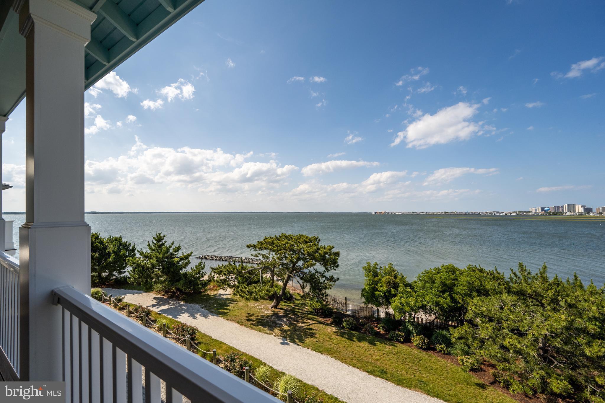 SUNSET ISLAND - Residential