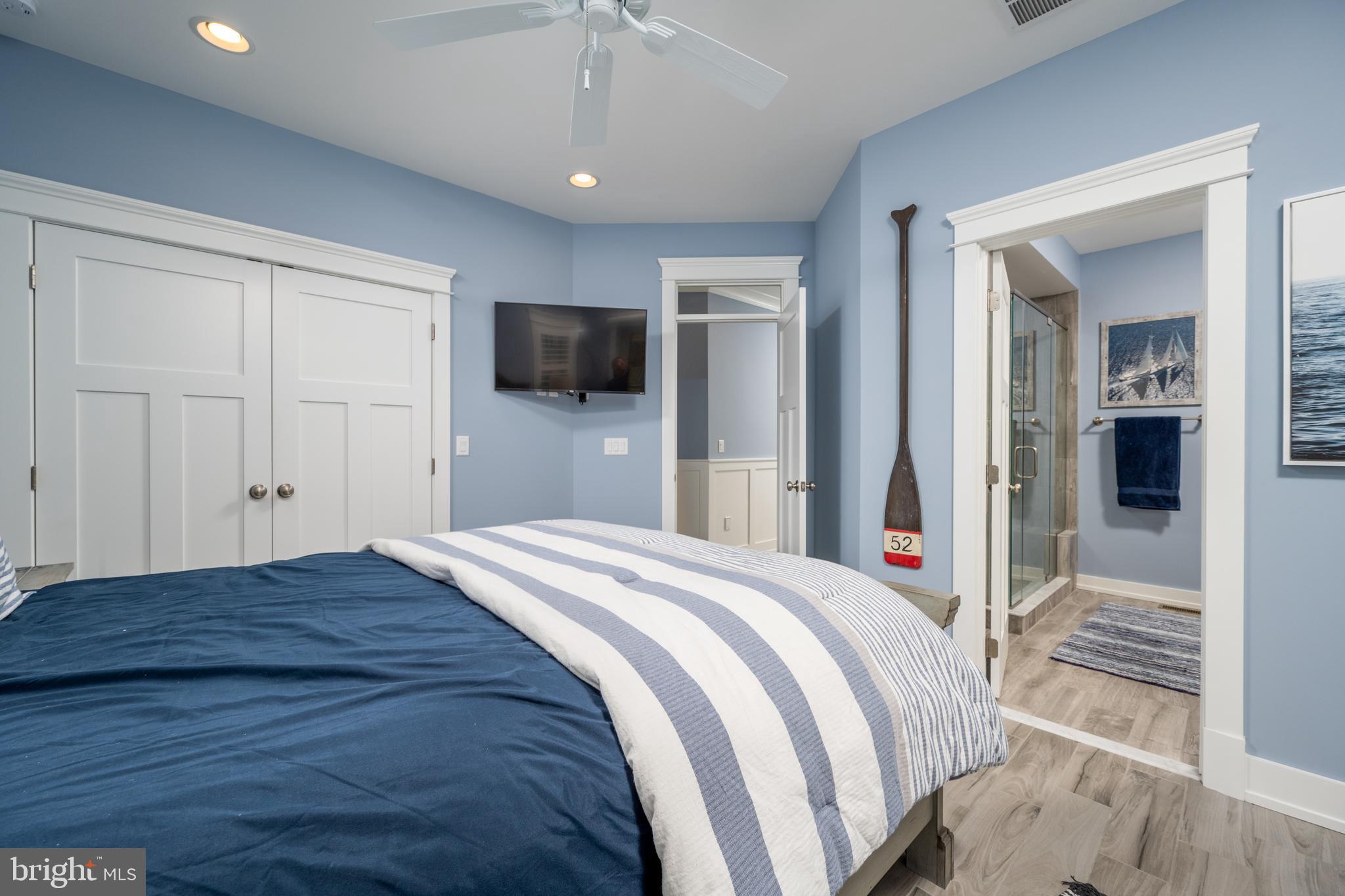 SUNSET ISLAND - Residential