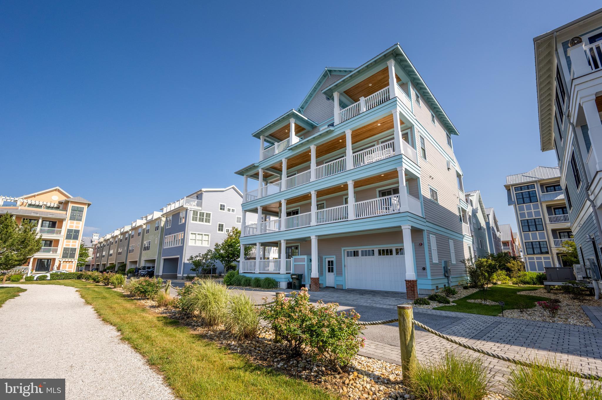 SUNSET ISLAND - Residential