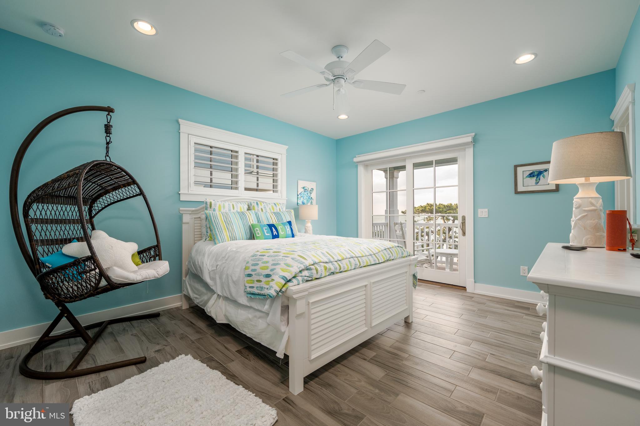 SUNSET ISLAND - Residential