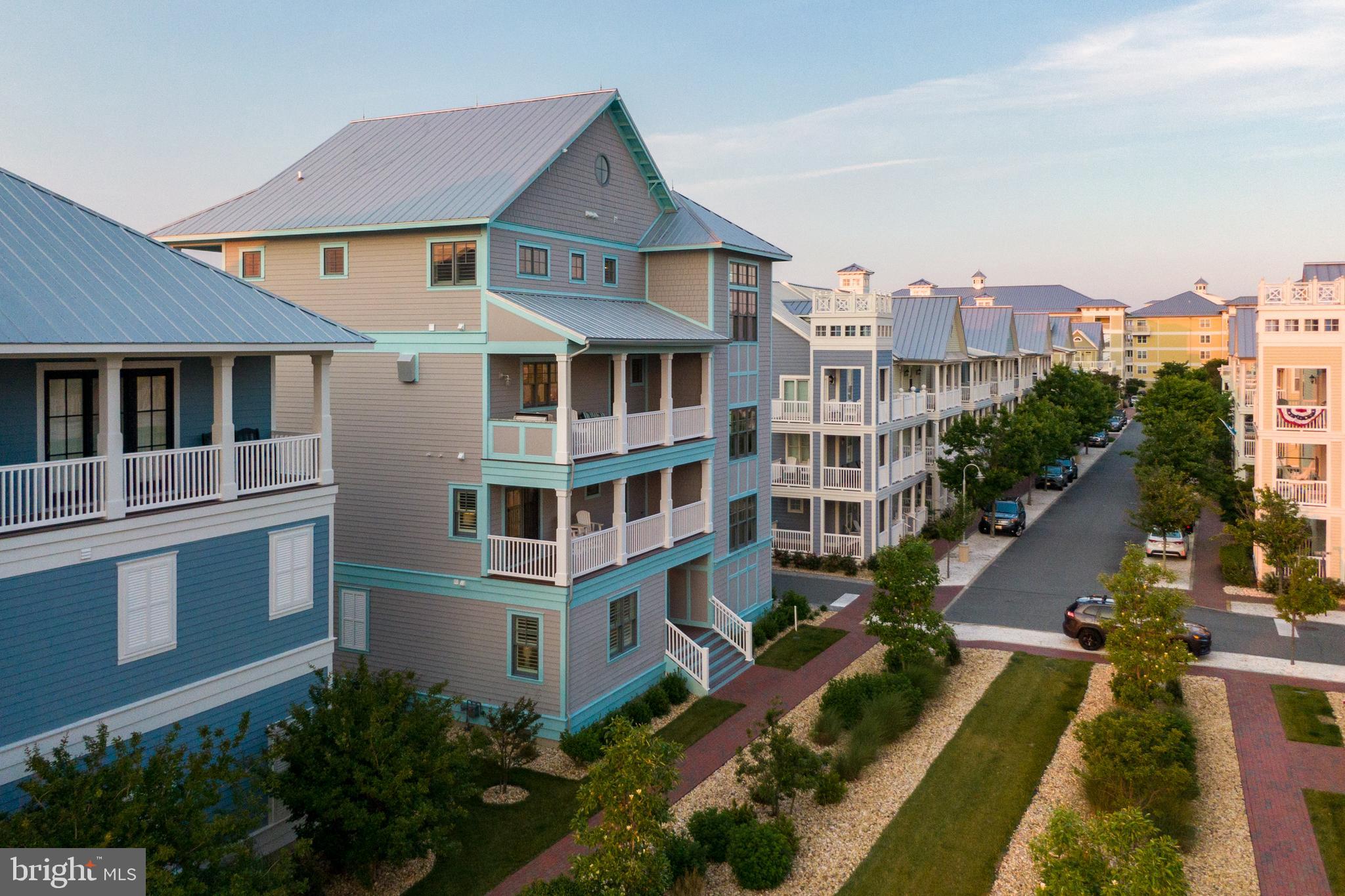 SUNSET ISLAND - Residential