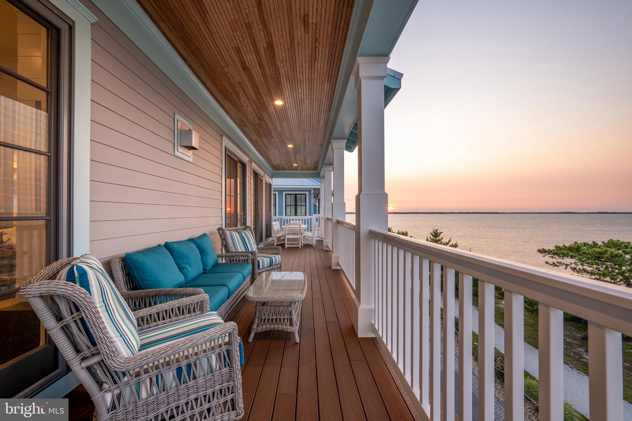 SUNSET ISLAND - Residential