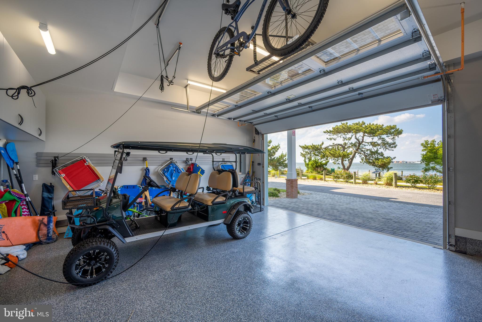 SUNSET ISLAND - Residential