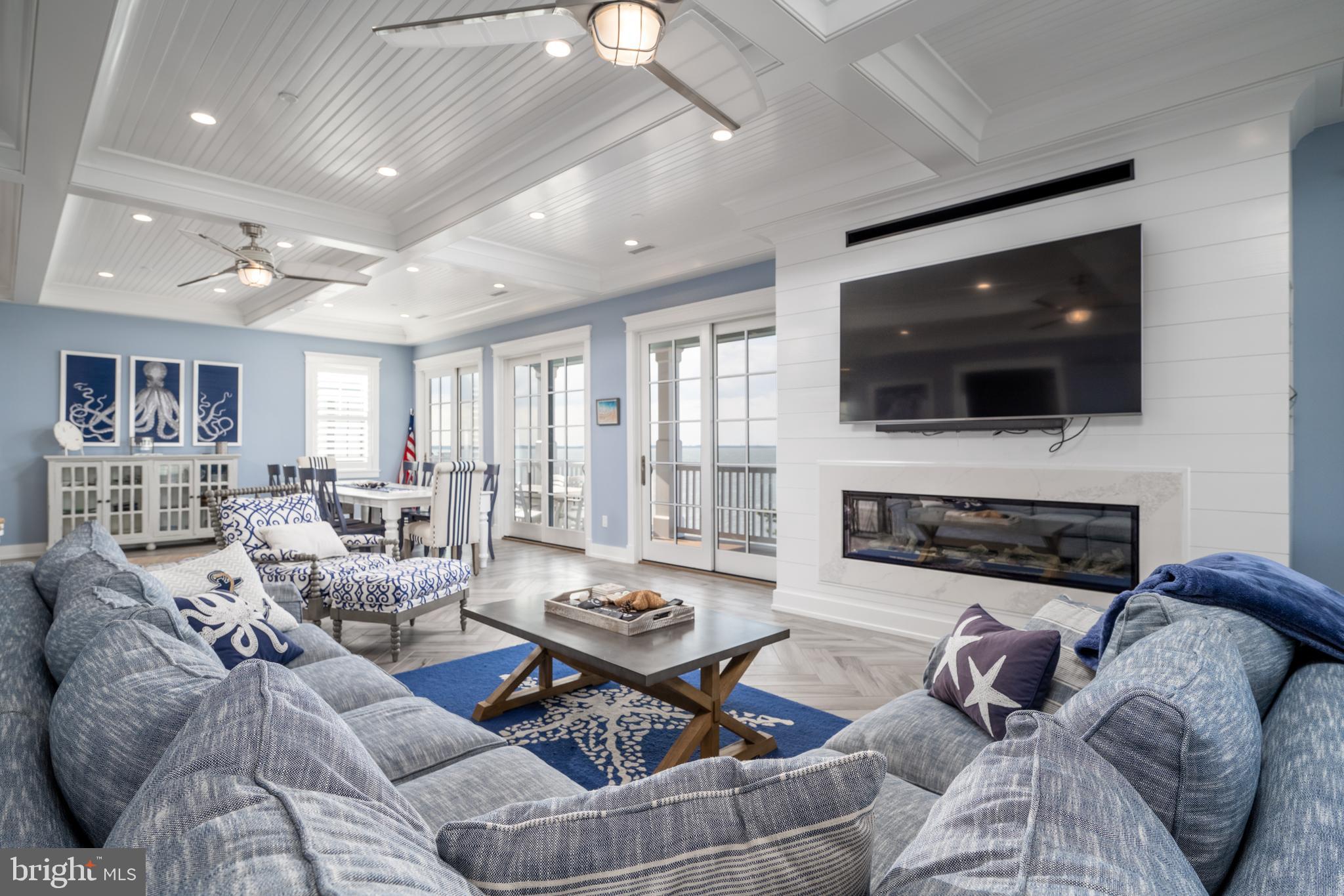 SUNSET ISLAND - Residential