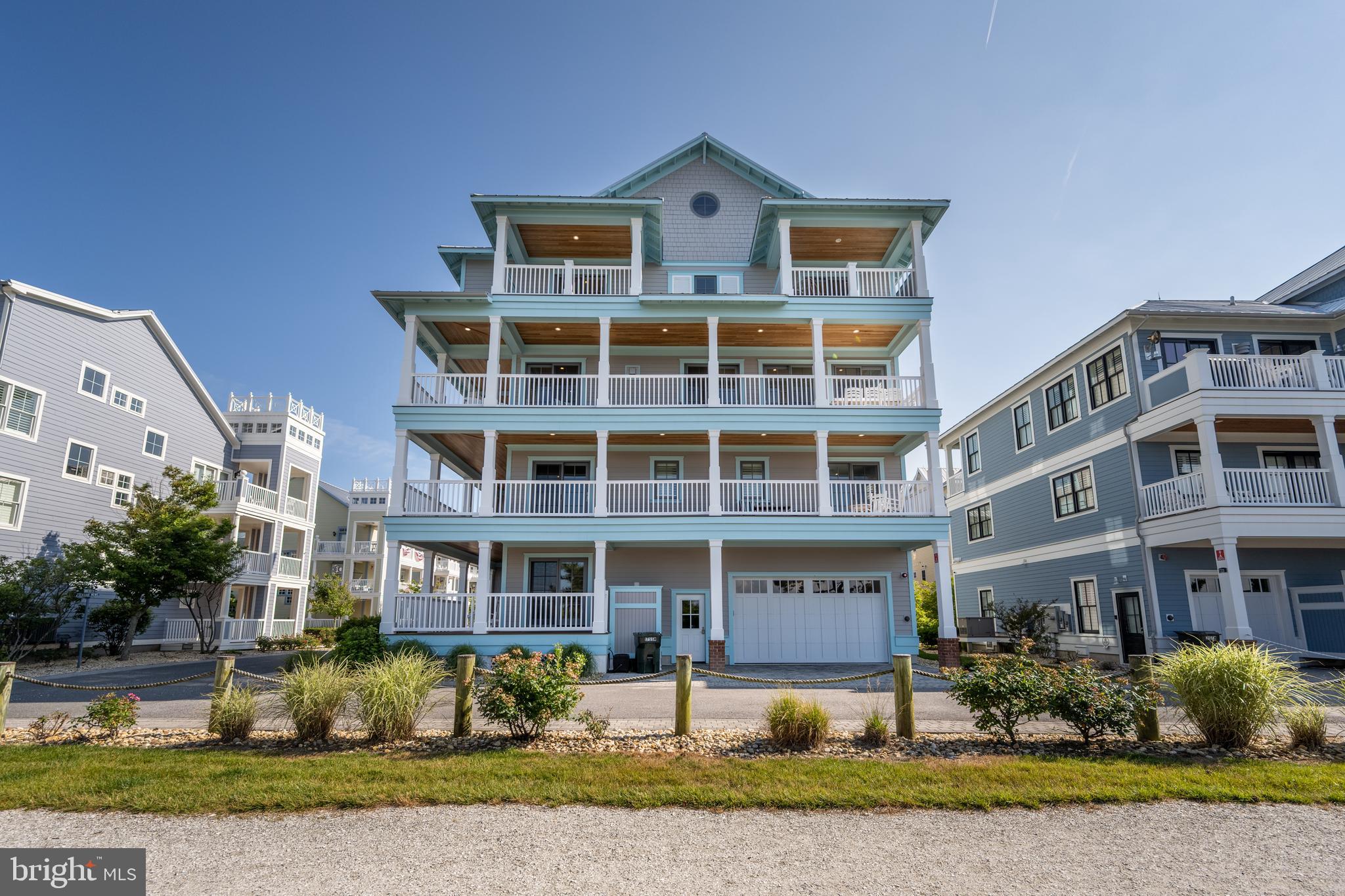 SUNSET ISLAND - Residential