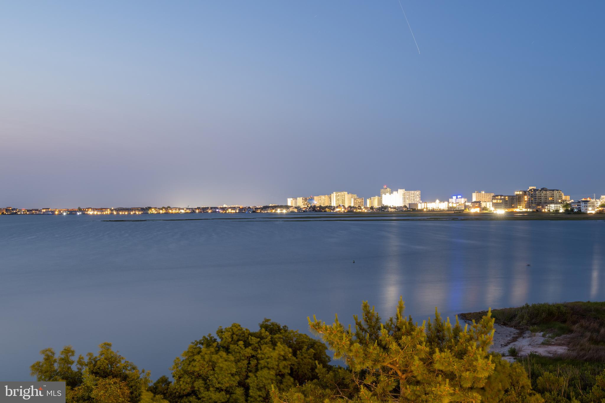 SUNSET ISLAND - Residential