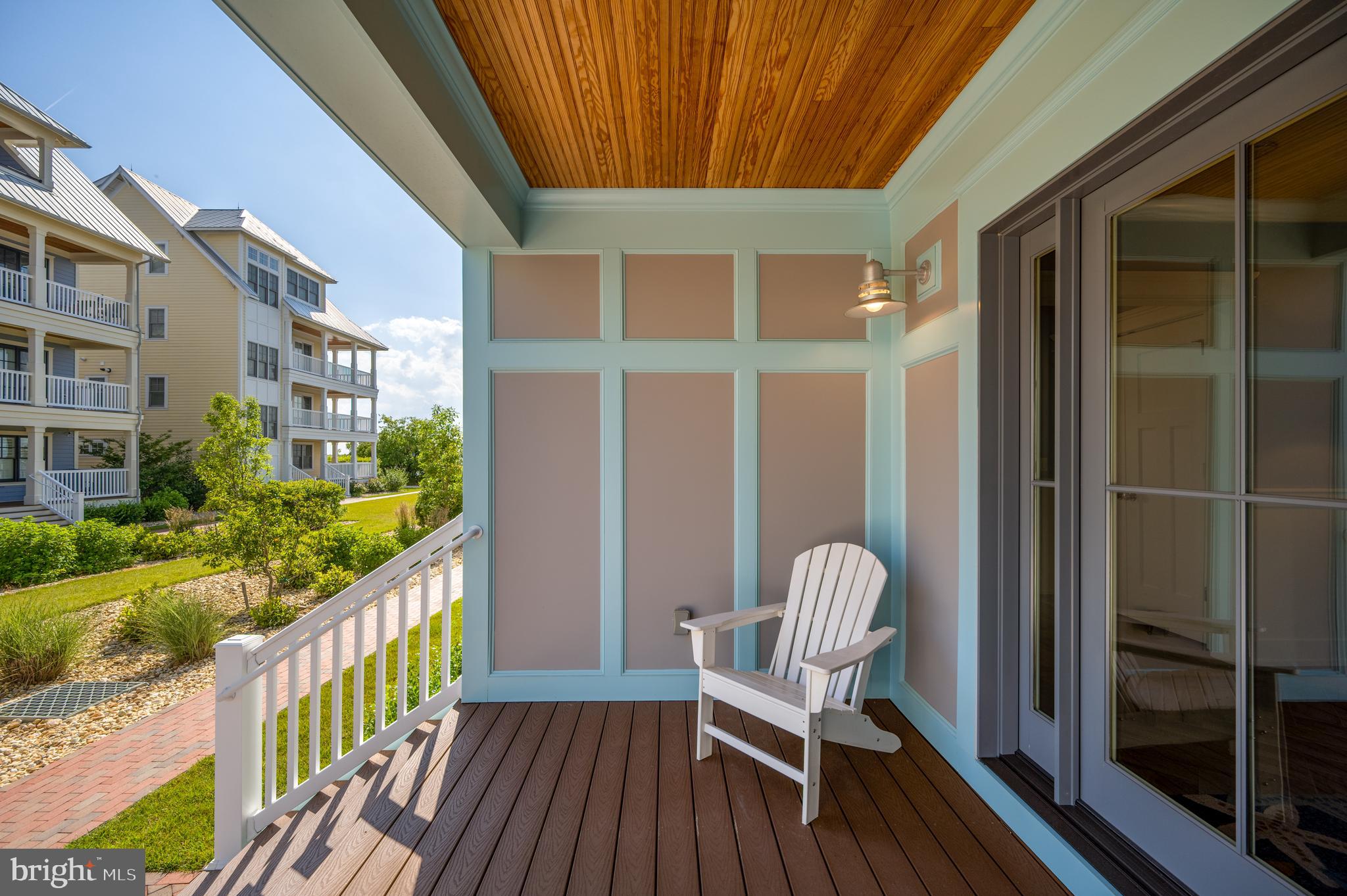 SUNSET ISLAND - Residential