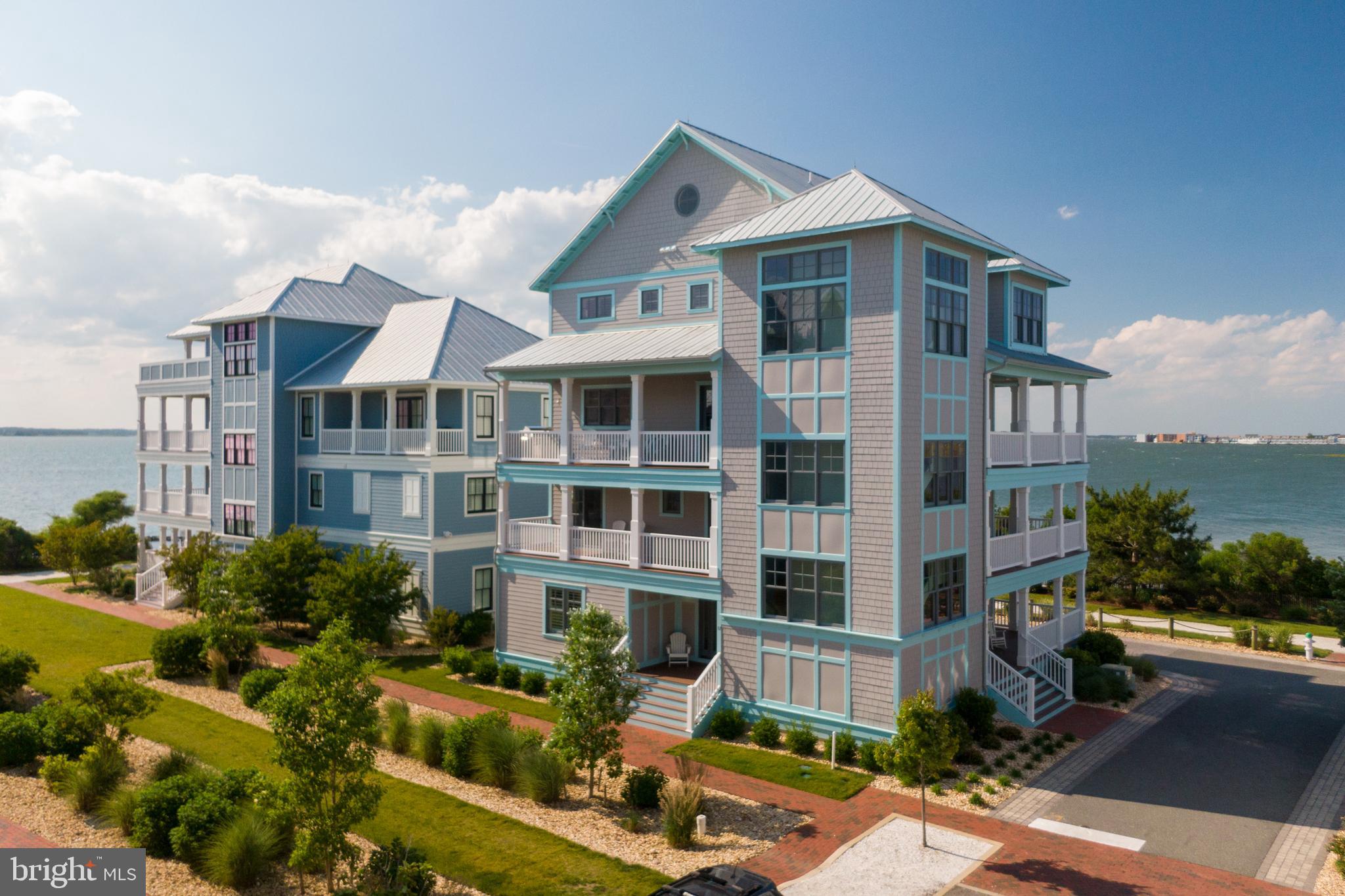 SUNSET ISLAND - Residential