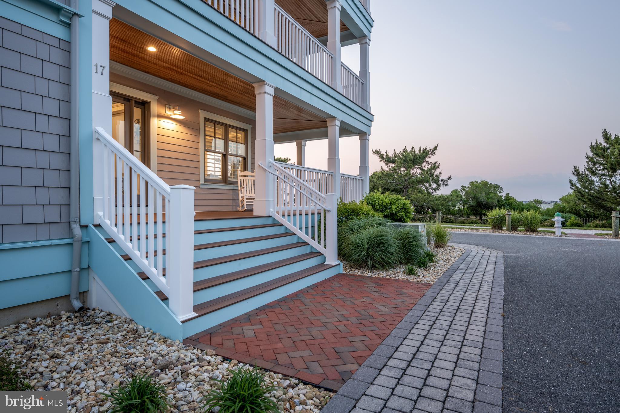 SUNSET ISLAND - Residential