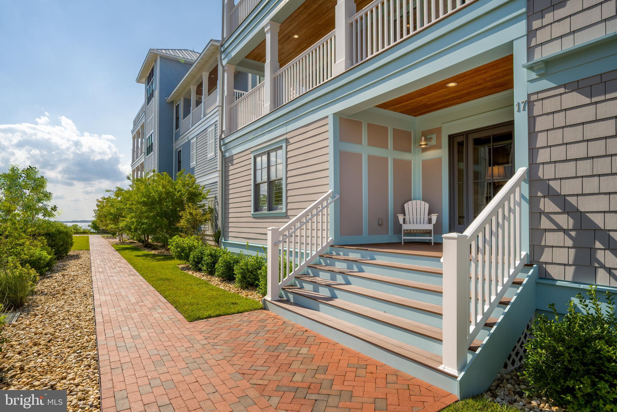 SUNSET ISLAND - Residential