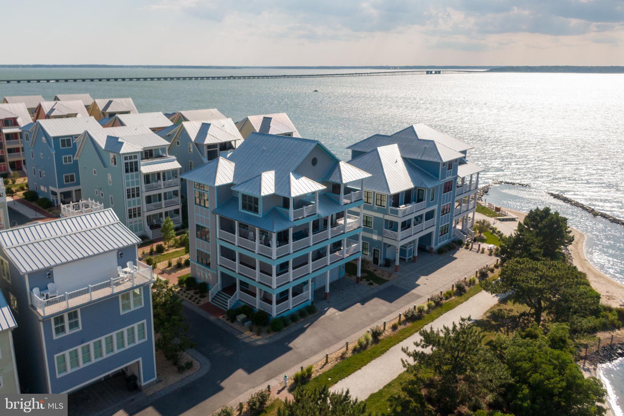 SUNSET ISLAND - Residential