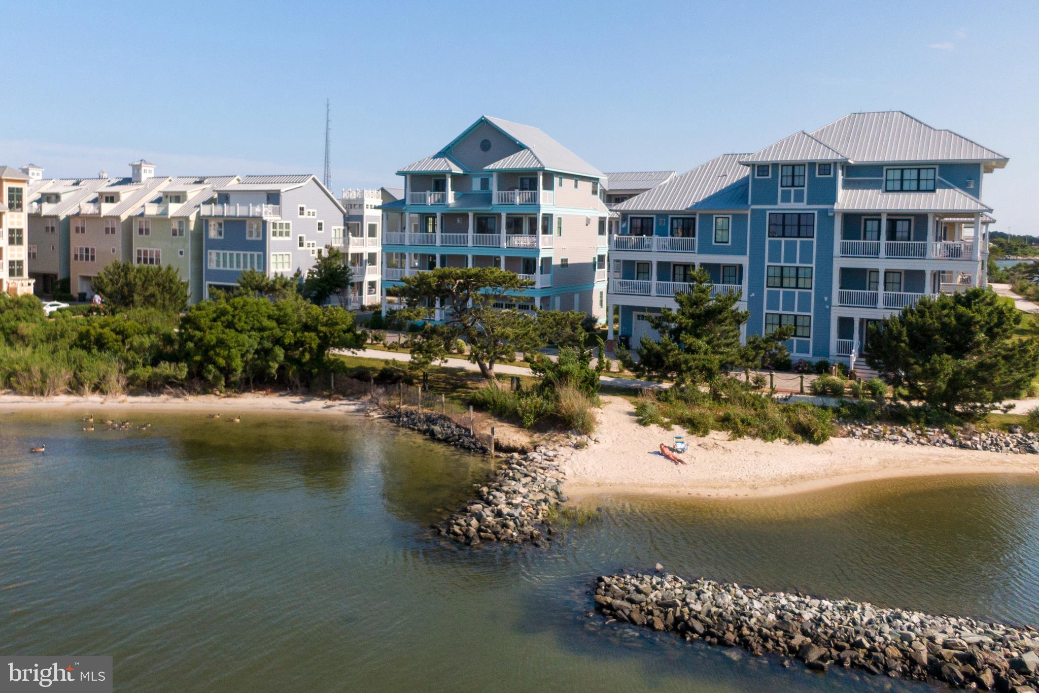 SUNSET ISLAND - Residential