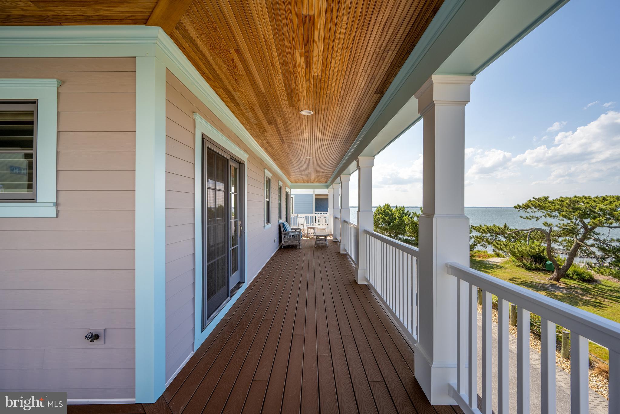 SUNSET ISLAND - Residential