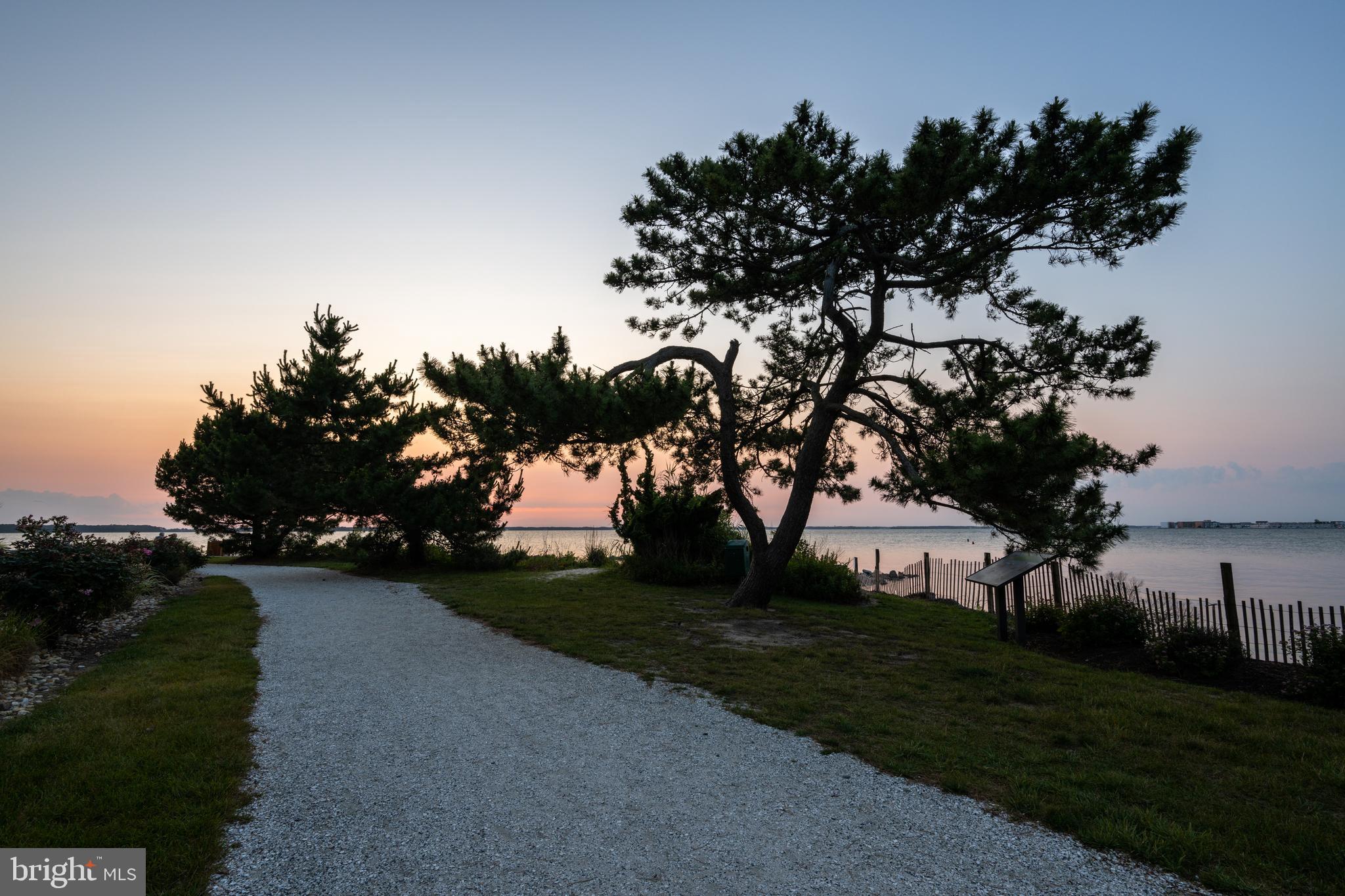 SUNSET ISLAND - Residential