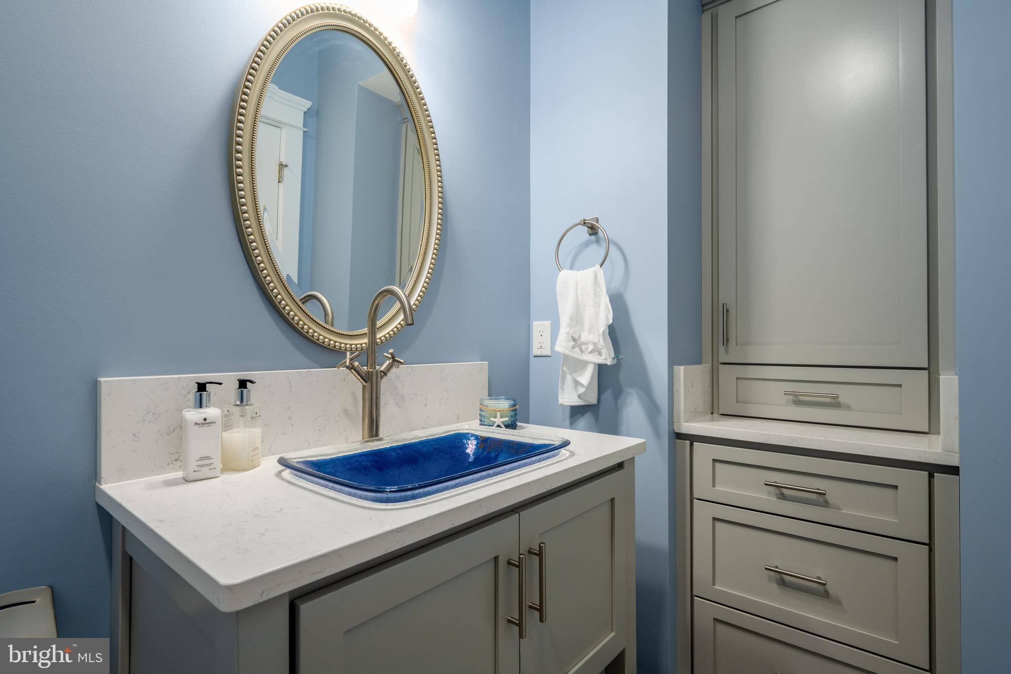 SUNSET ISLAND - Residential