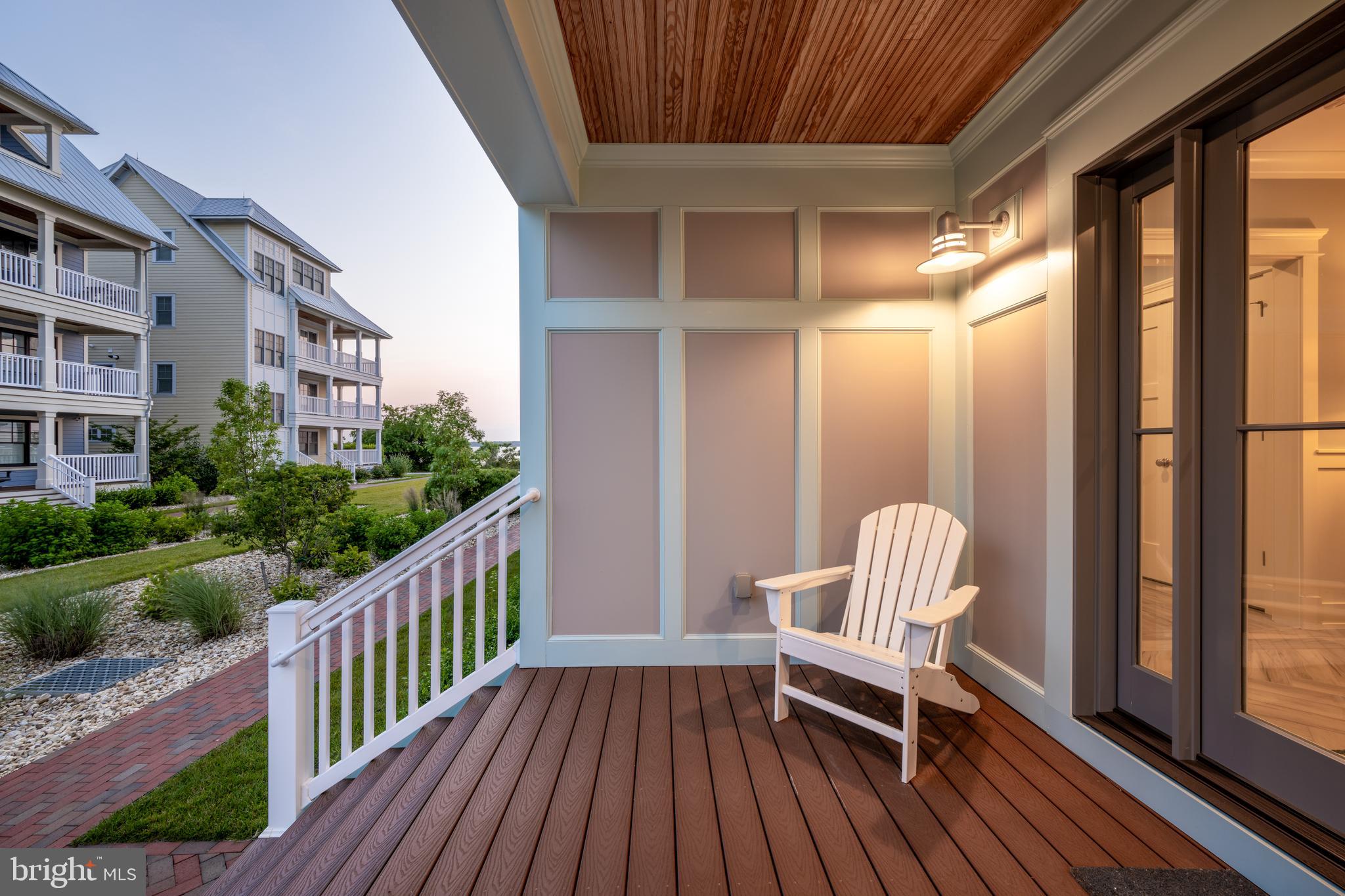 SUNSET ISLAND - Residential