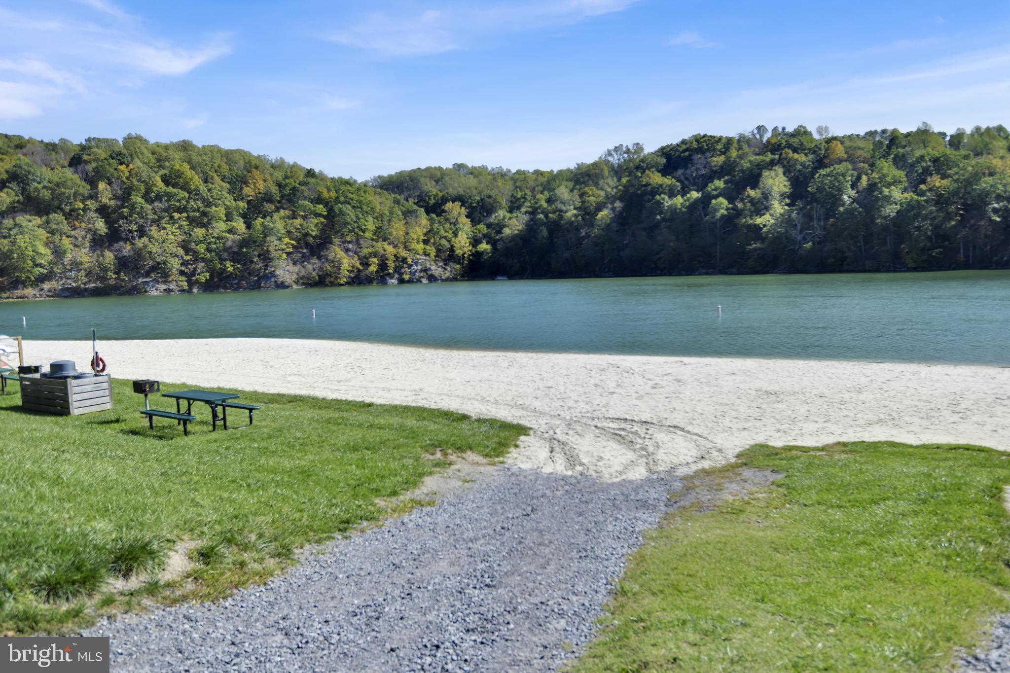 LAKE LINGANORE OAKDALE - Residential