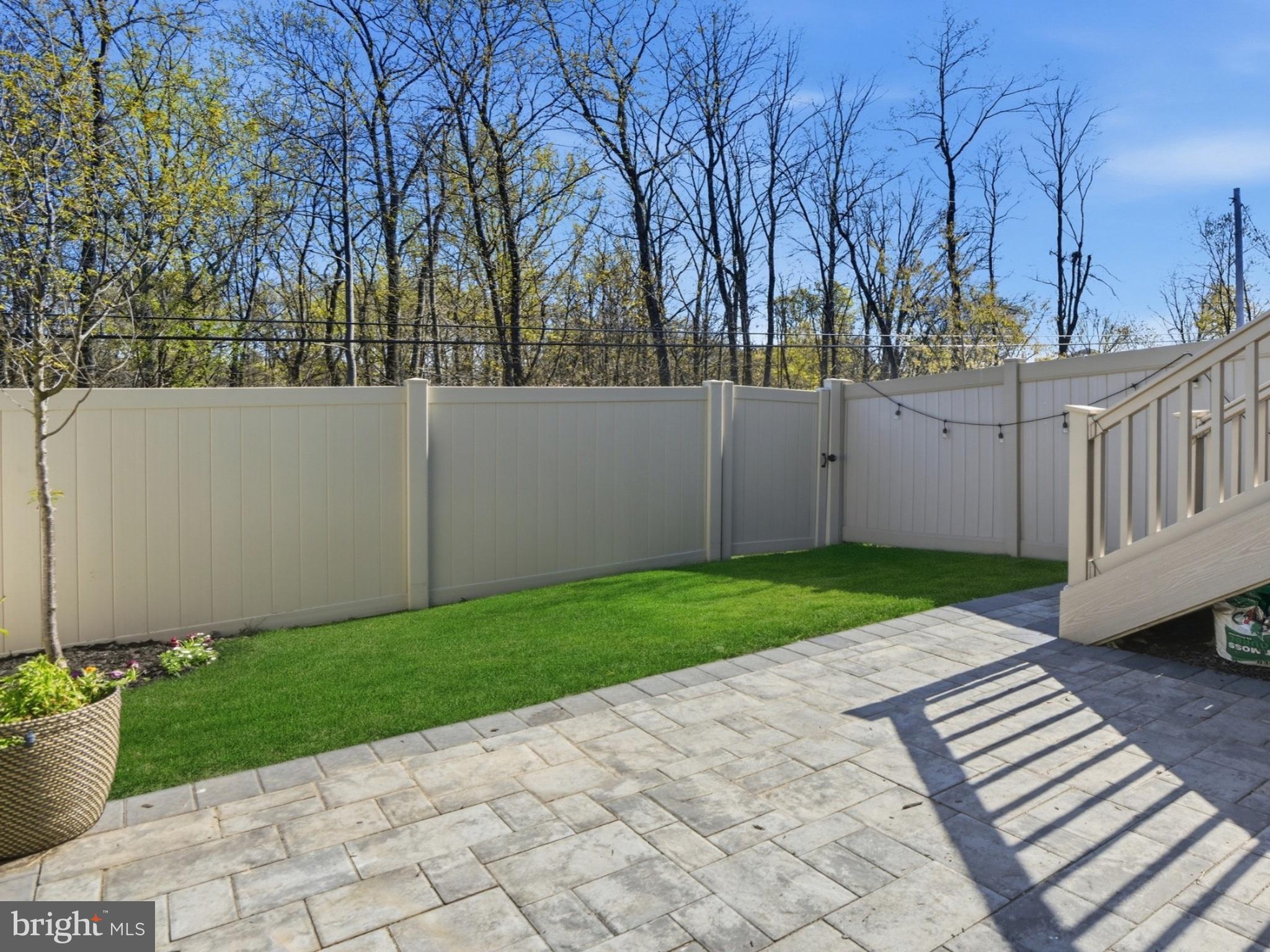 LAKE LINGANORE OAKDALE - Residential