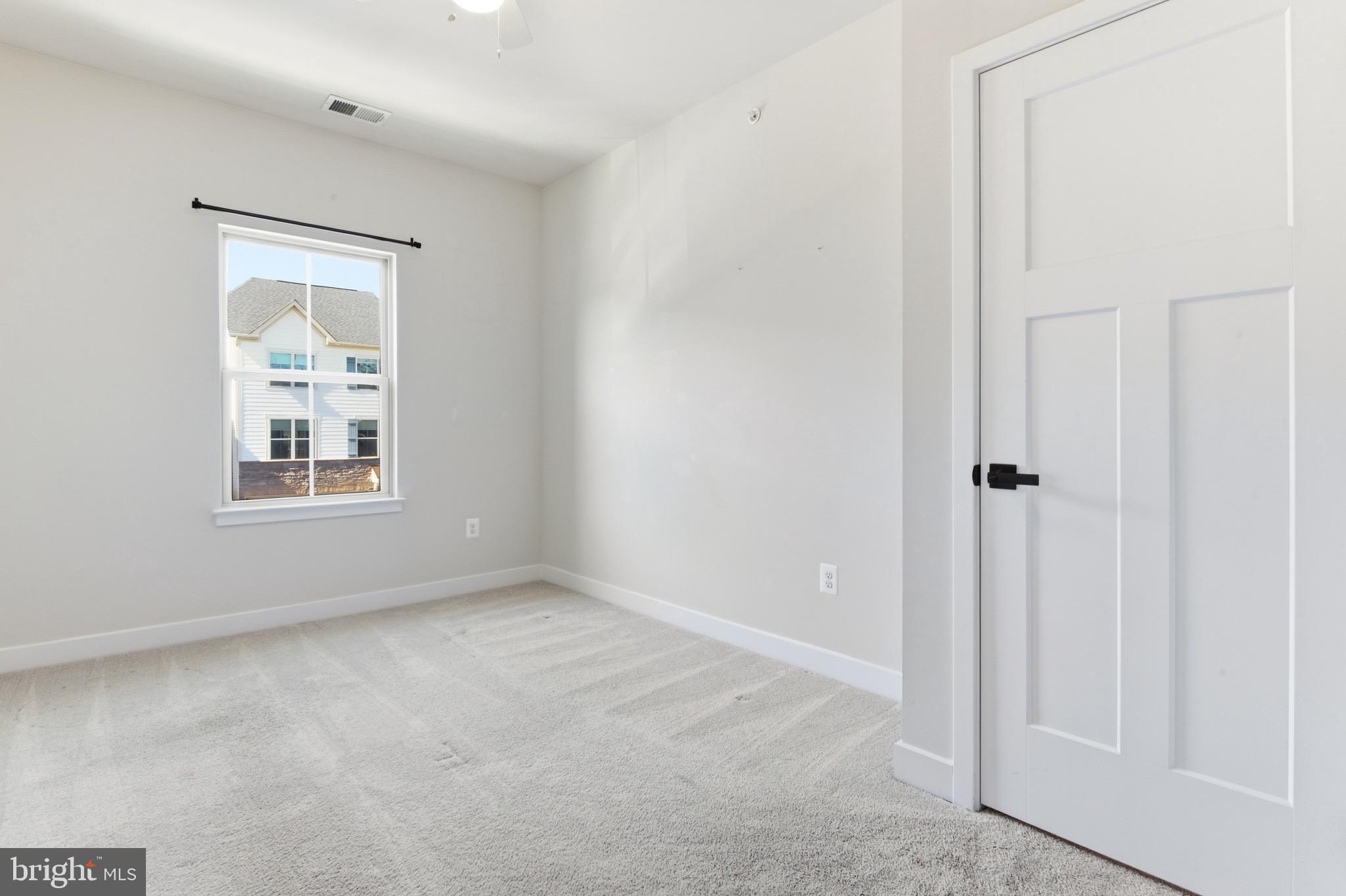 LAKE LINGANORE OAKDALE - Residential