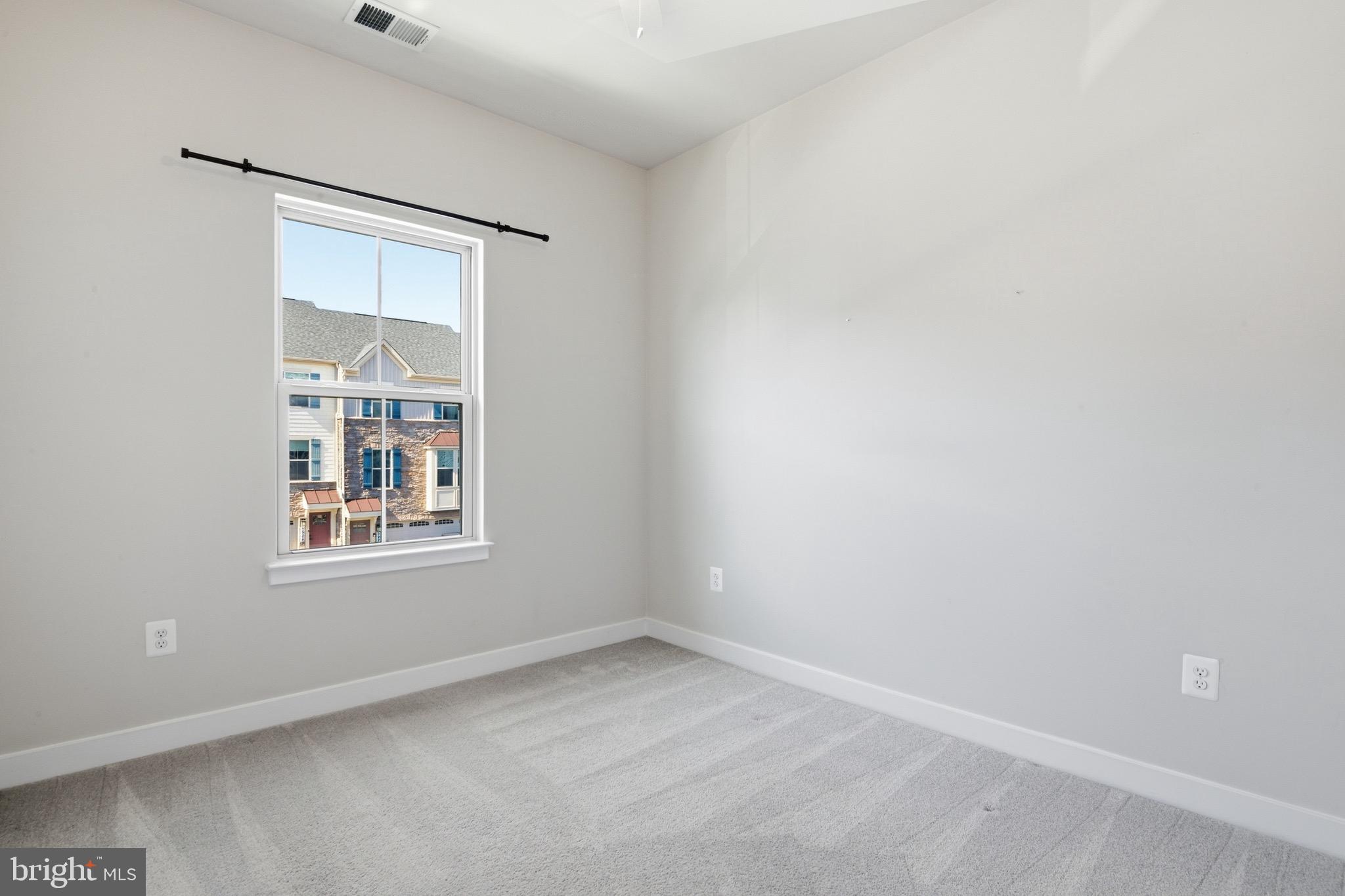 LAKE LINGANORE OAKDALE - Residential