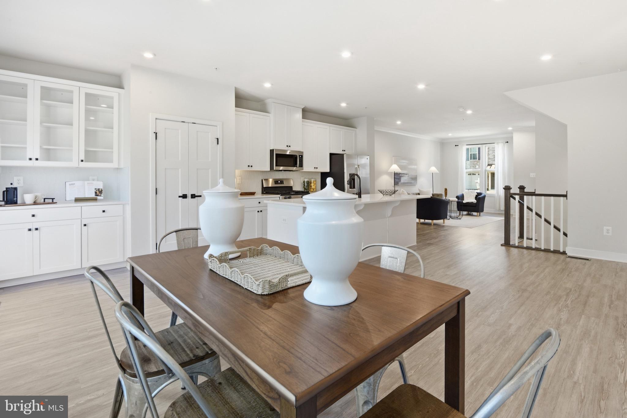 LAKE LINGANORE OAKDALE - Residential