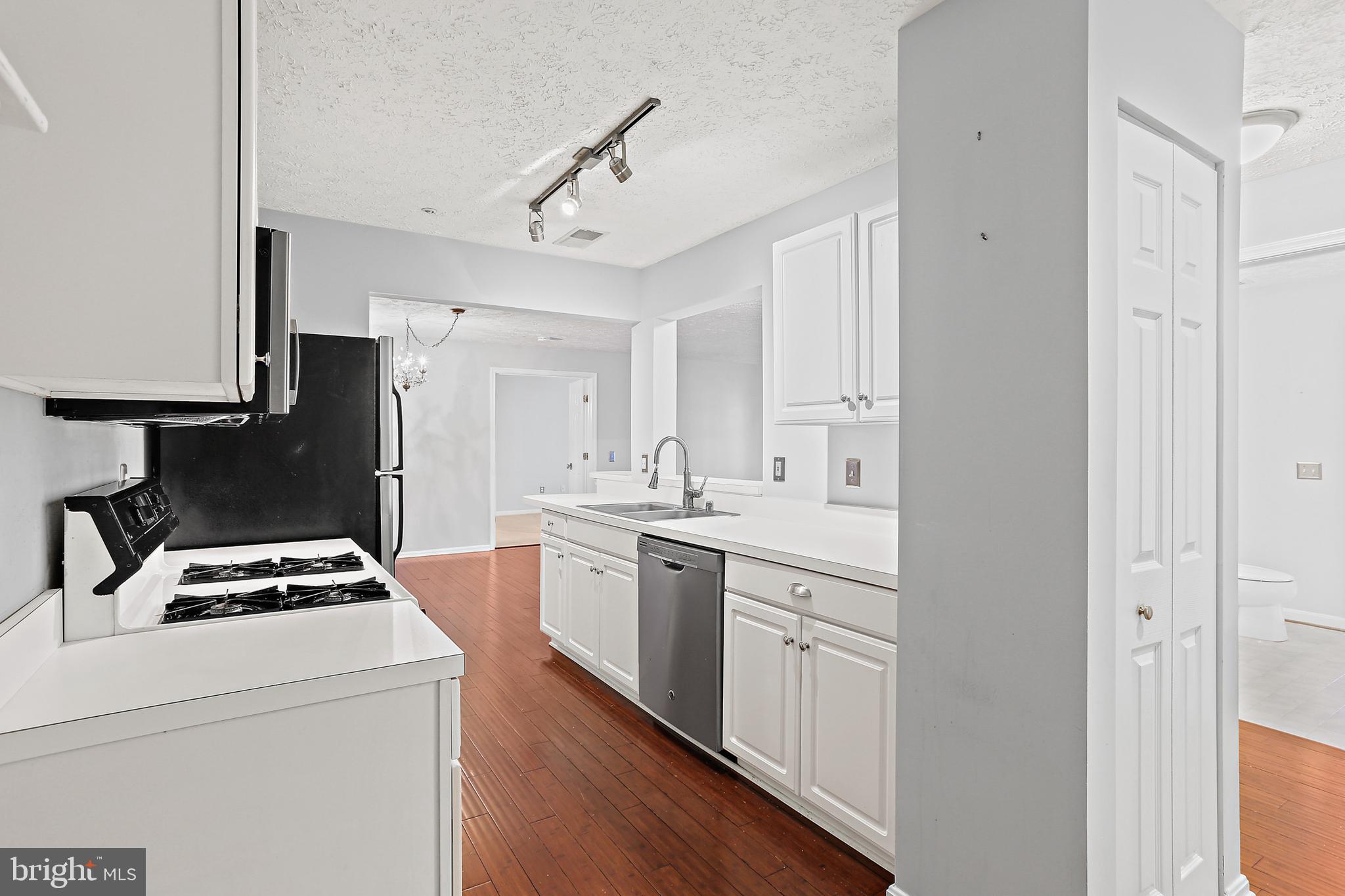 WINDGATE CONDO - Residential