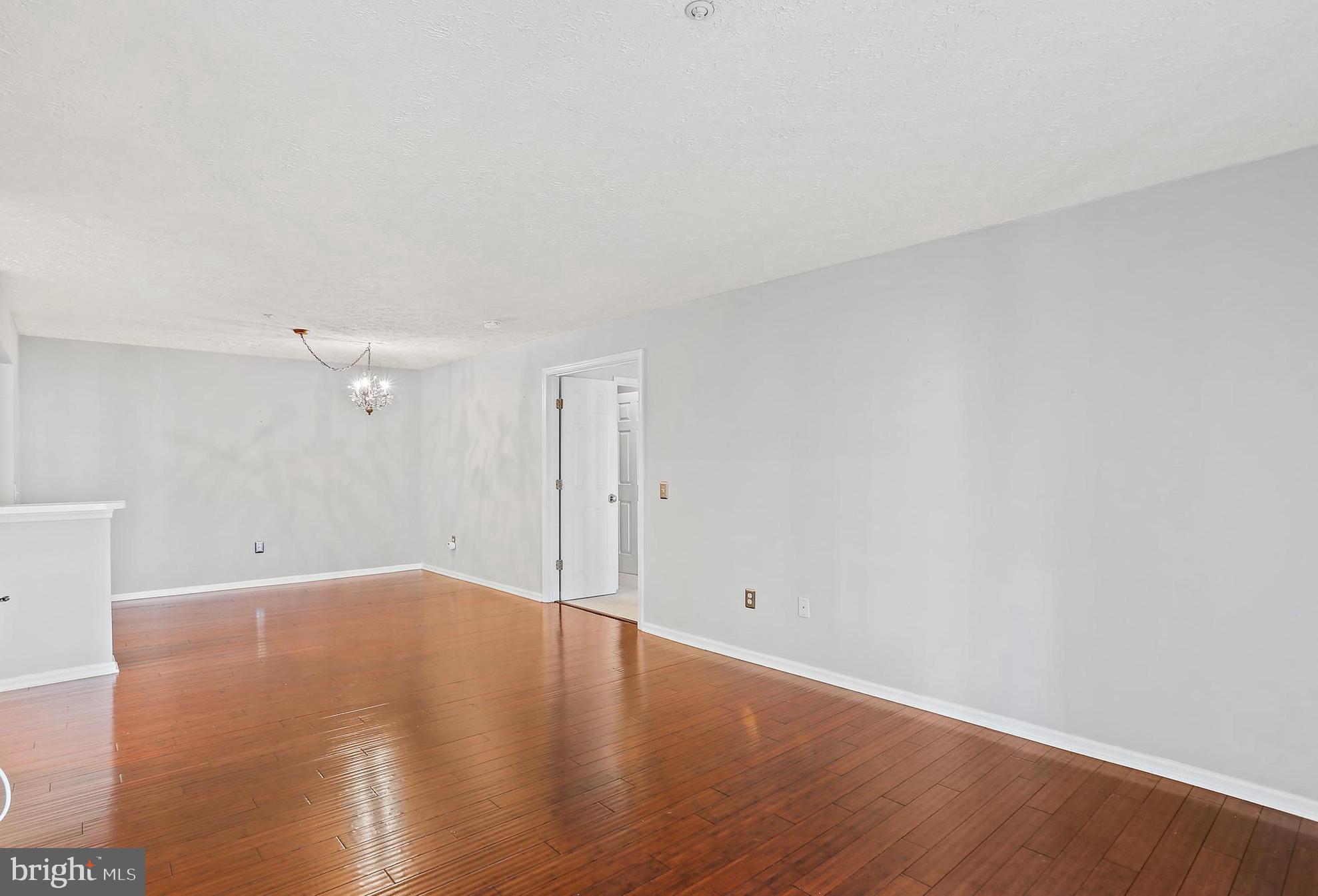 WINDGATE CONDO - Residential