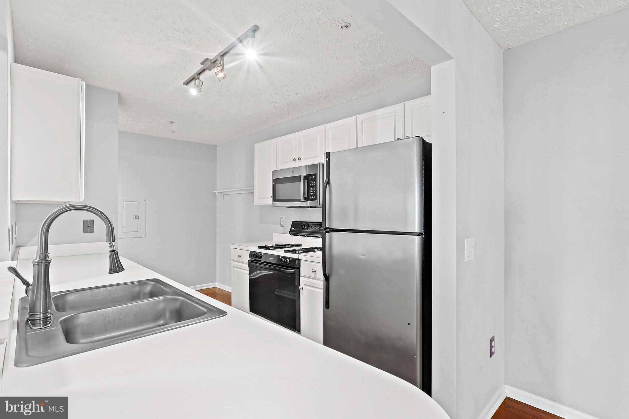 WINDGATE CONDO - Residential