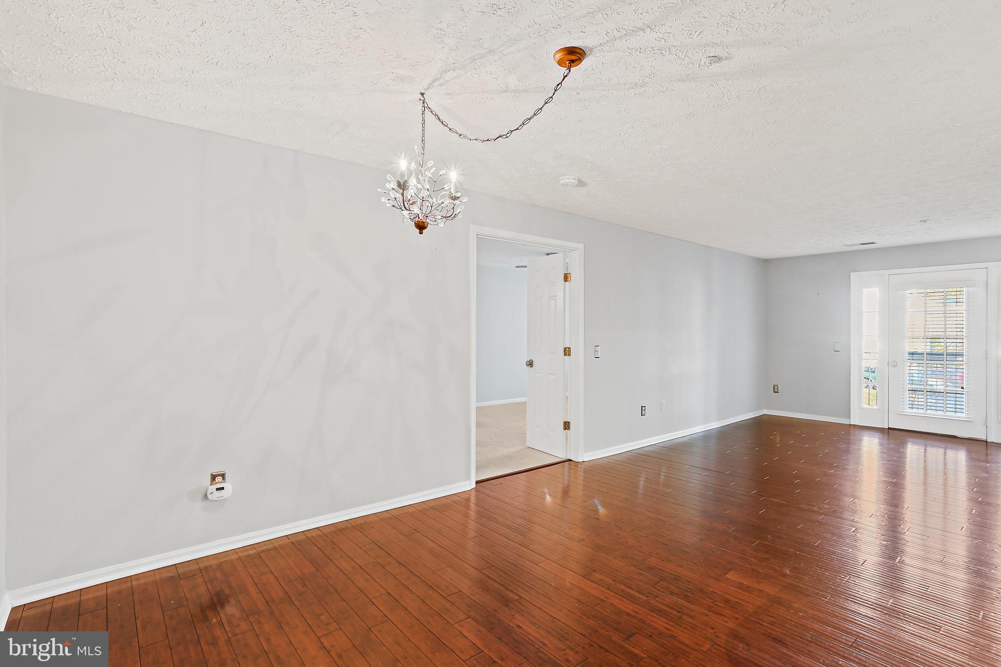 WINDGATE CONDO - Residential