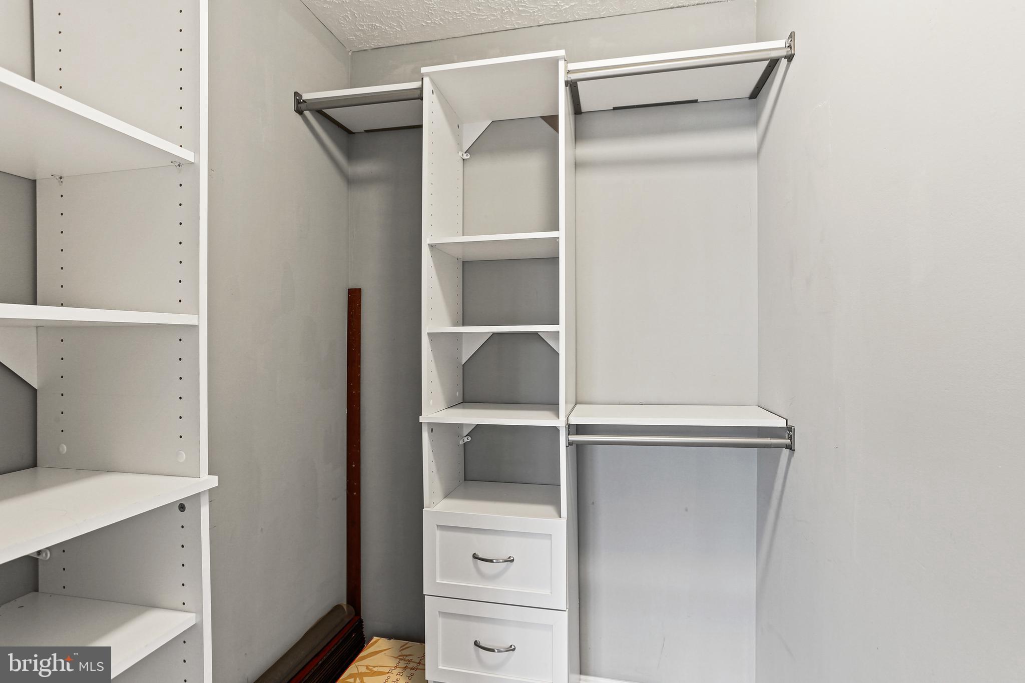 WINDGATE CONDO - Residential