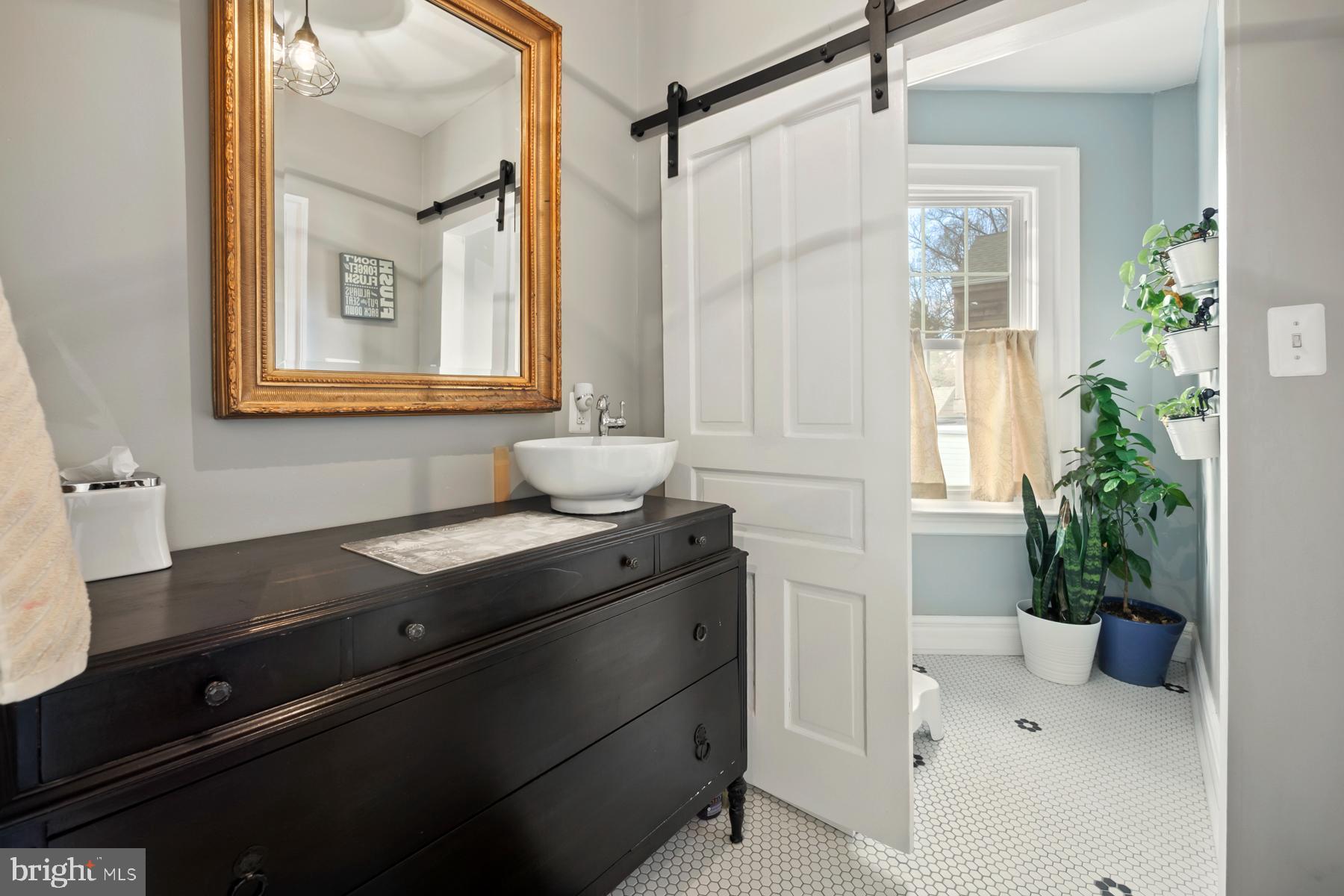 JENKINTOWN - Residential