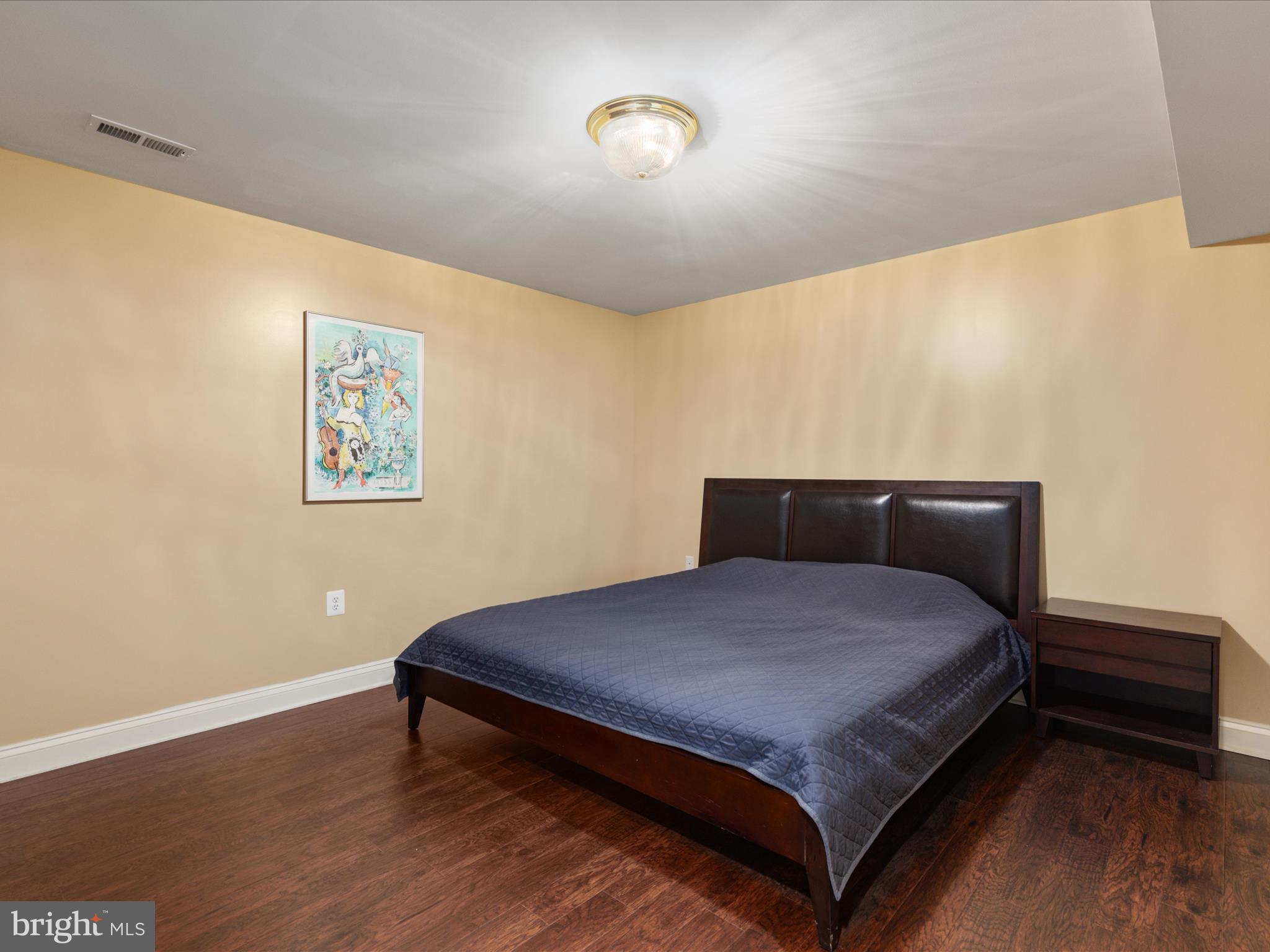 HAMMONDS MILL - Residential