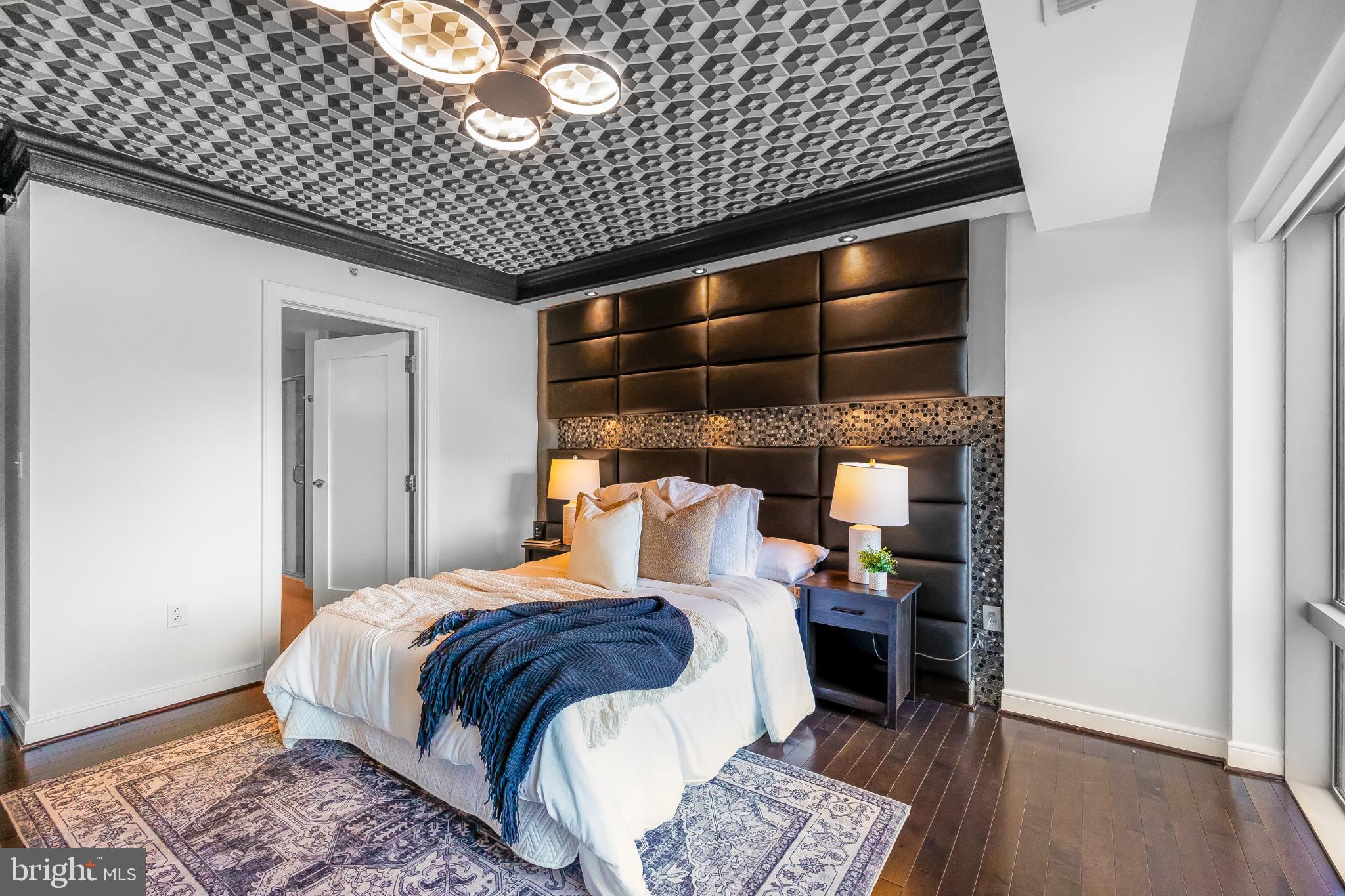 THE WATERVIEW - Residential