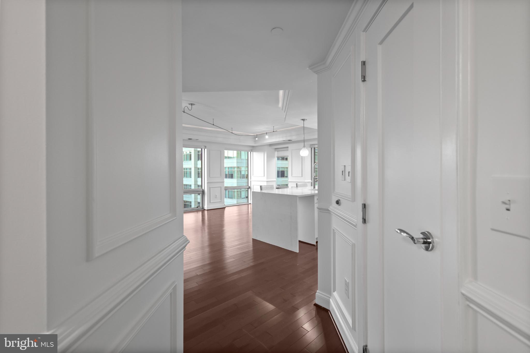 THE WATERVIEW - Residential