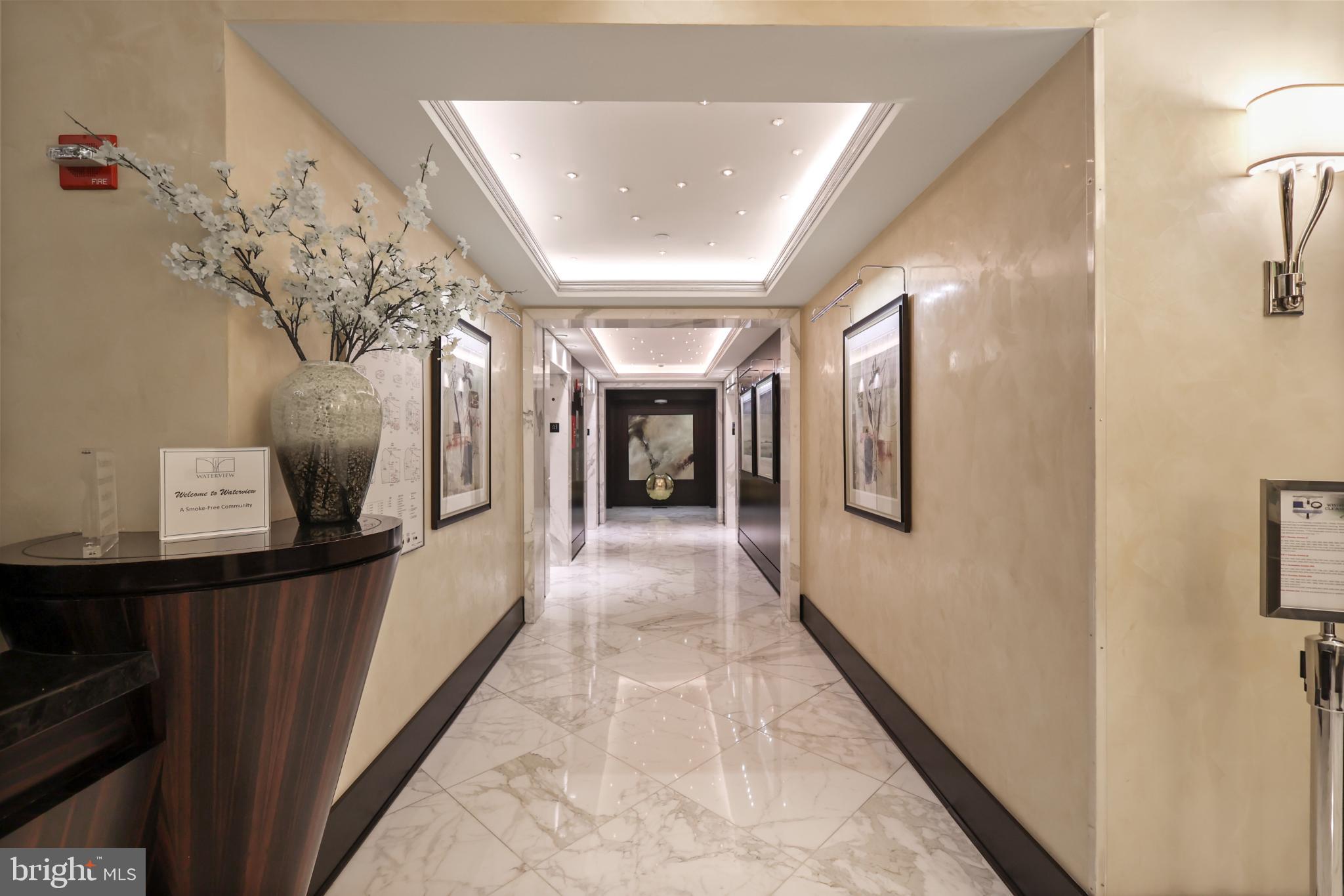 THE WATERVIEW - Residential