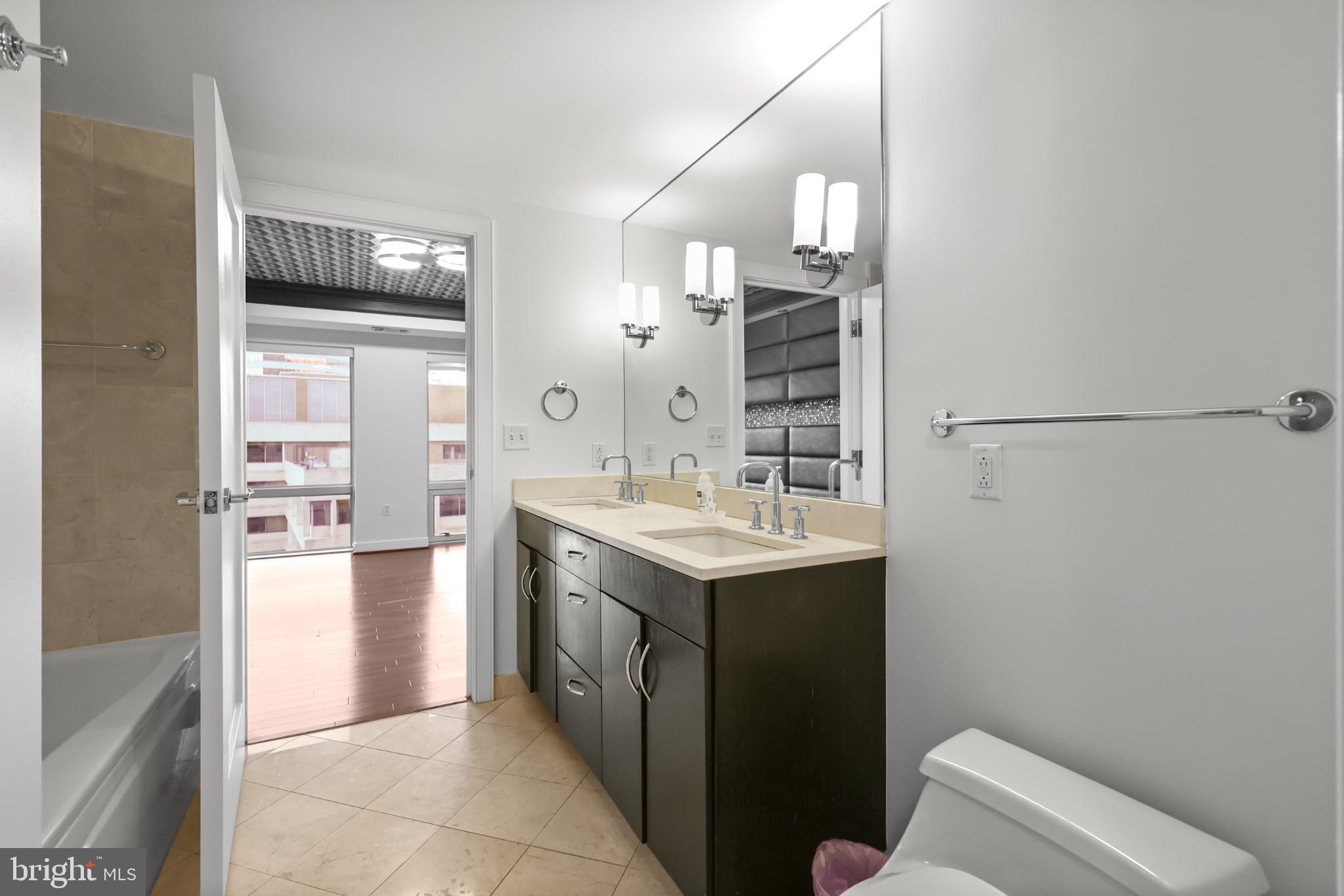 THE WATERVIEW - Residential